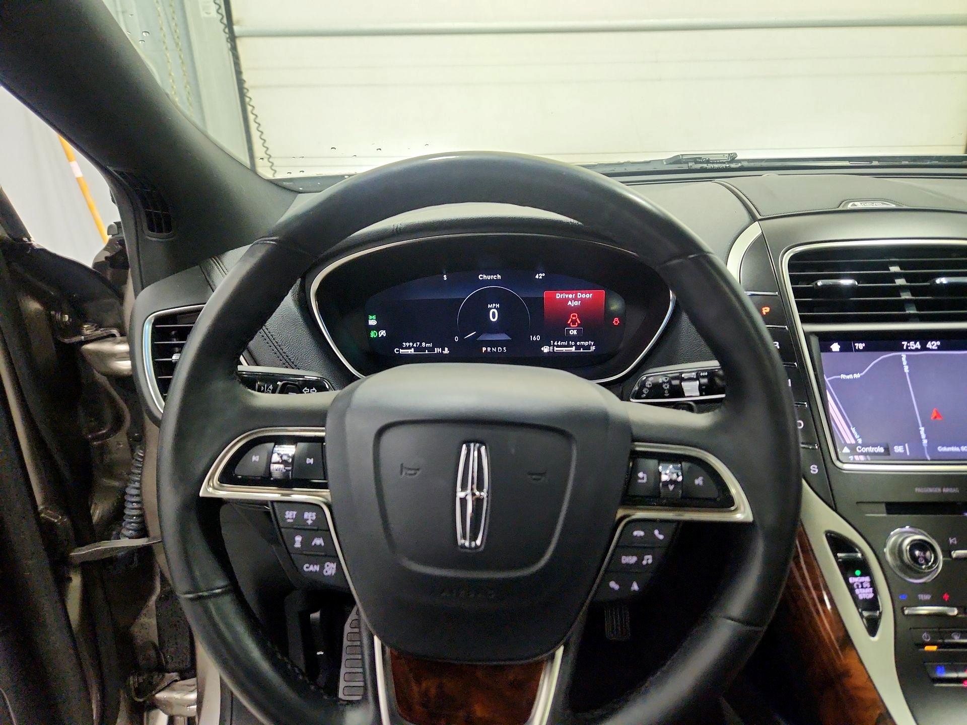 Thumbnail: 2019 Lincoln Nautilus - 10