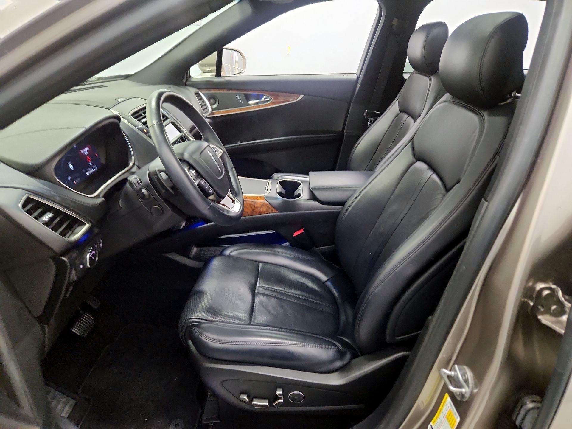 Thumbnail: 2019 Lincoln Nautilus - 11