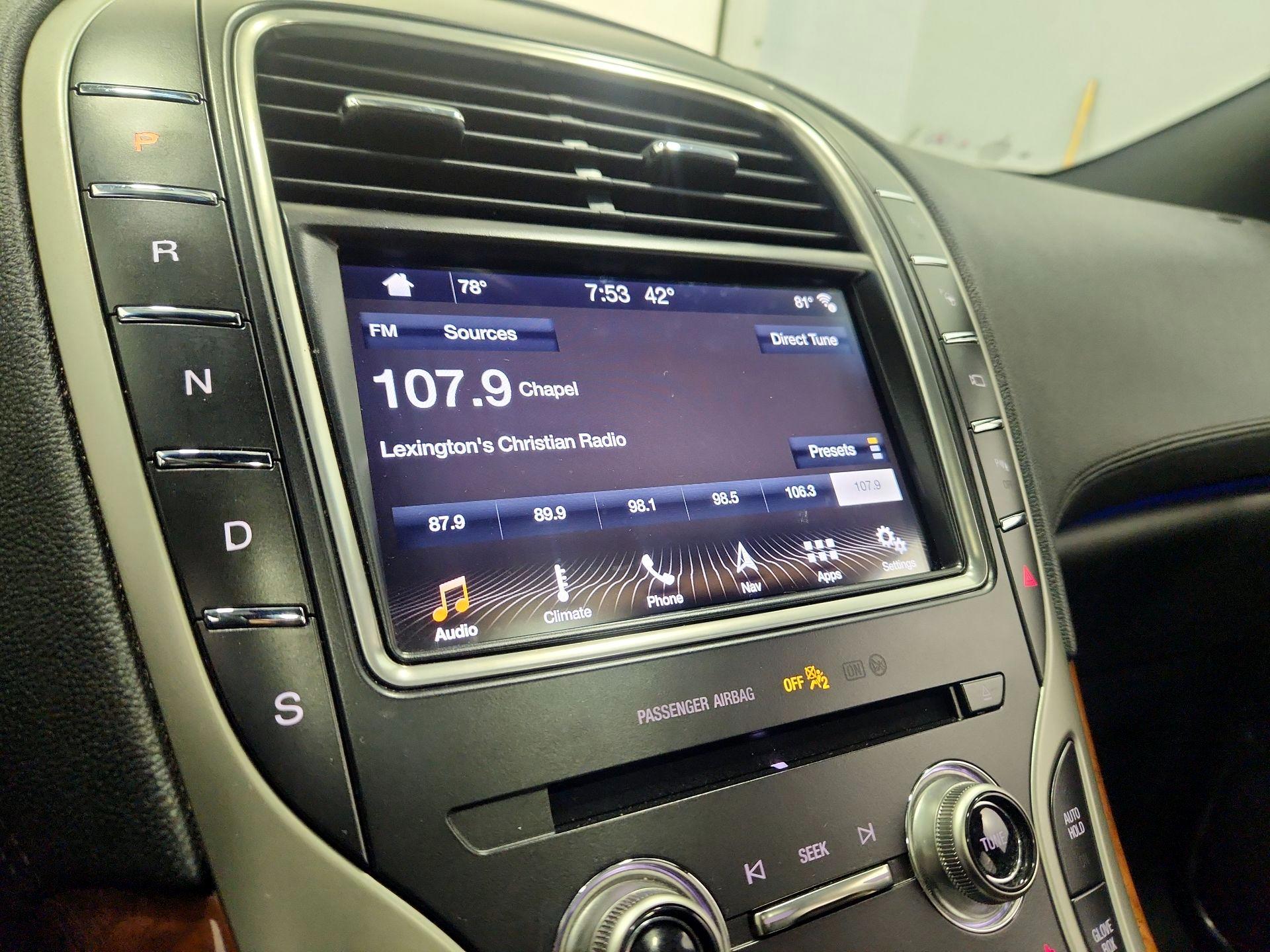 Thumbnail: 2019 Lincoln Nautilus - 16