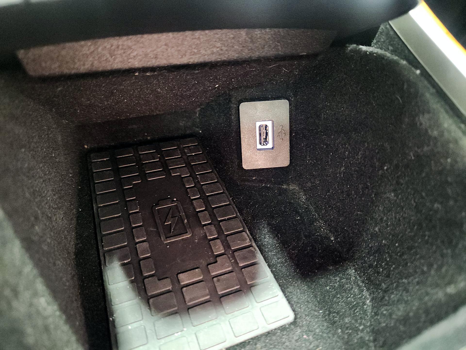 Thumbnail: 2019 Lincoln Nautilus - 19