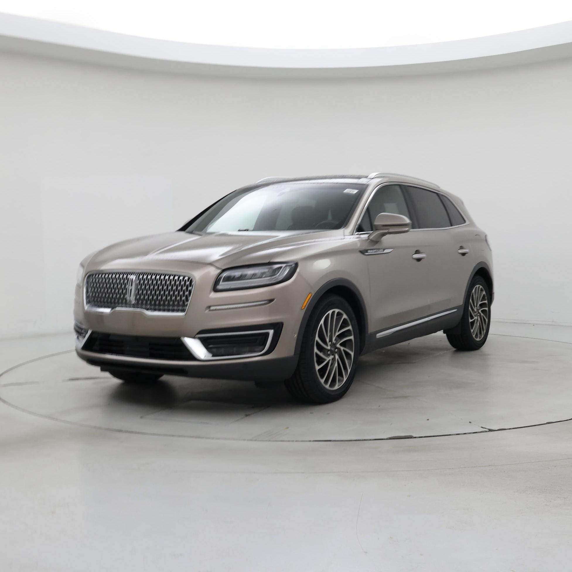 Thumbnail: 2019 Lincoln Nautilus - 4