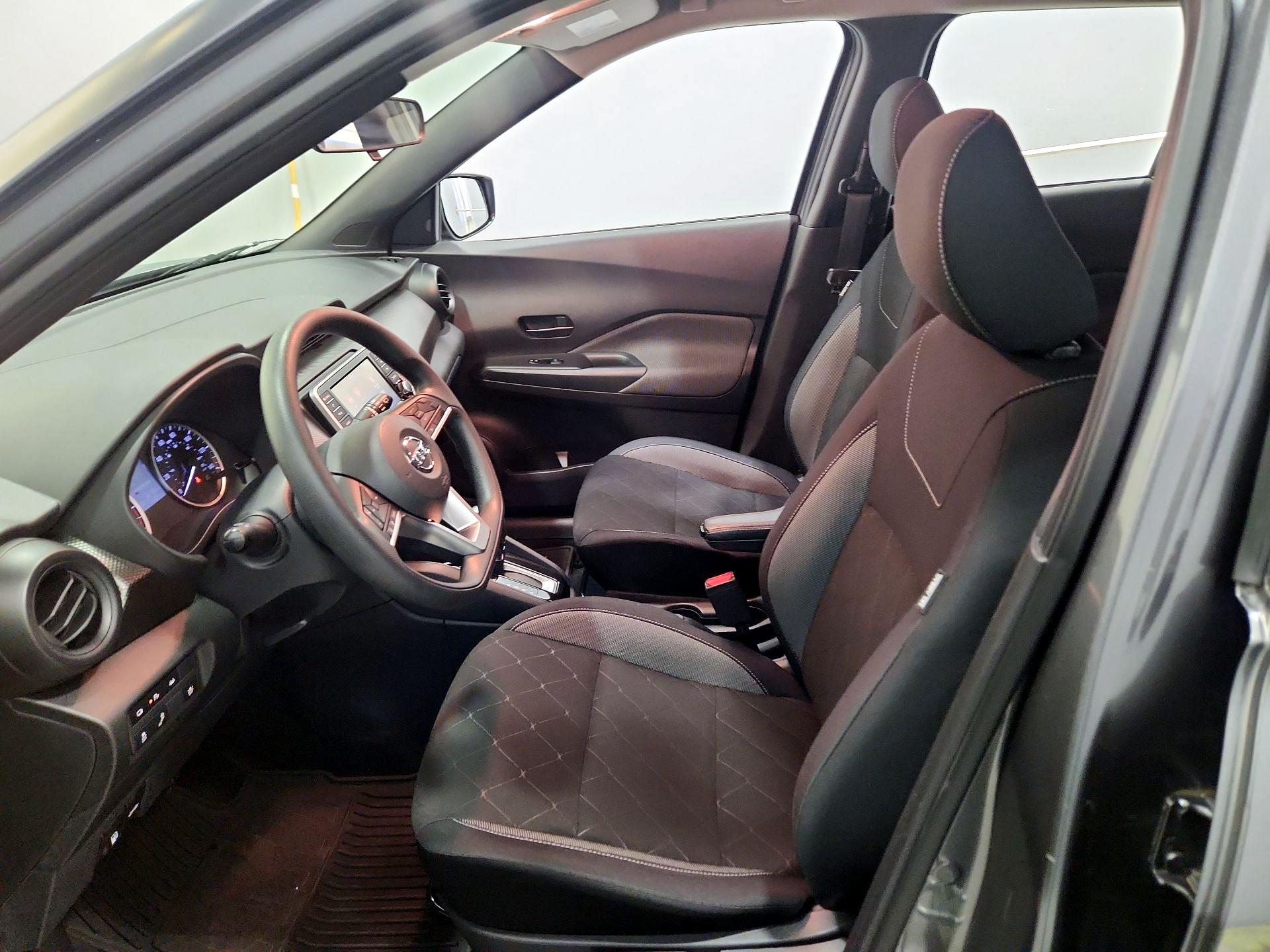 Thumbnail: 2020 Nissan Kicks - 11