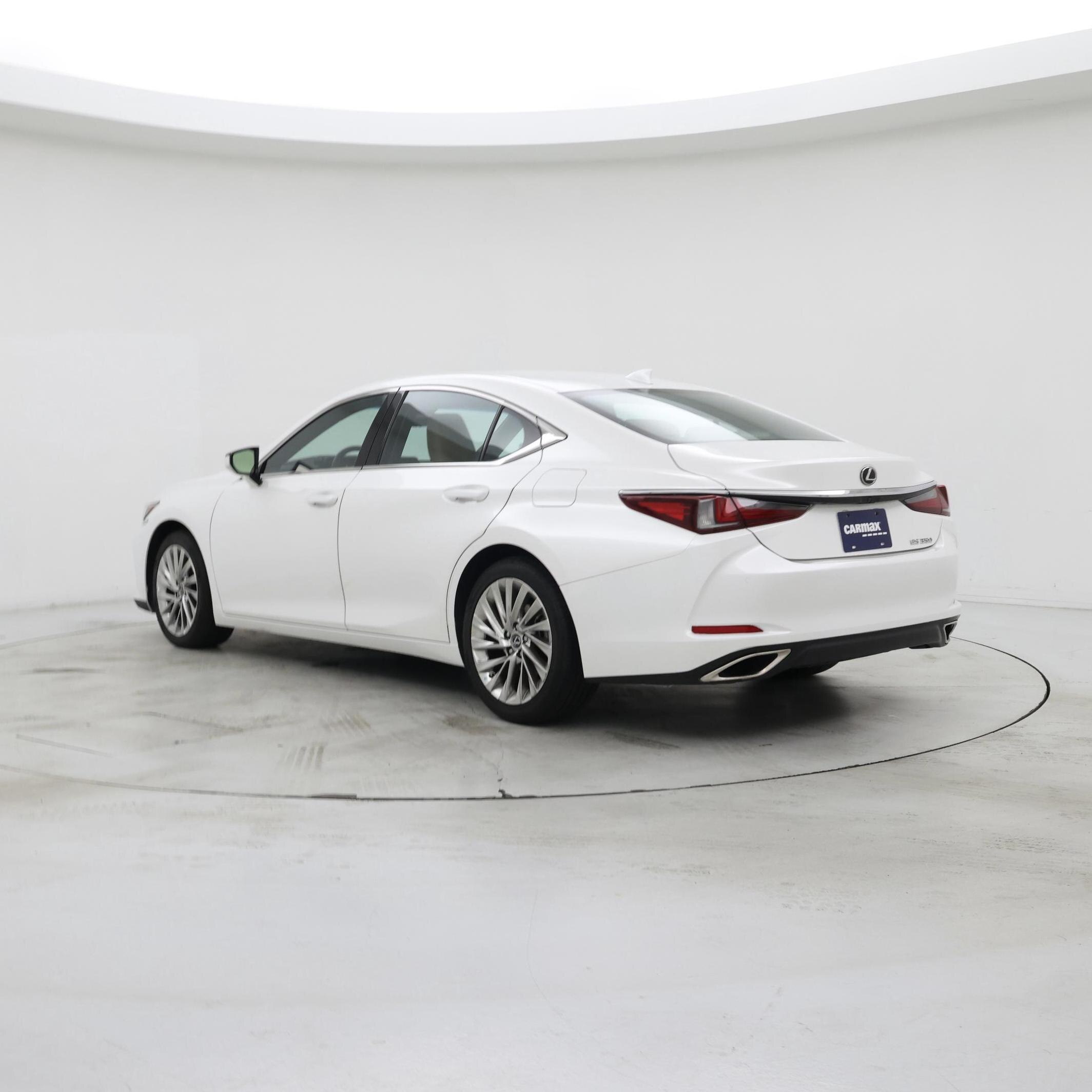 Thumbnail: 2020 Lexus ES - 2