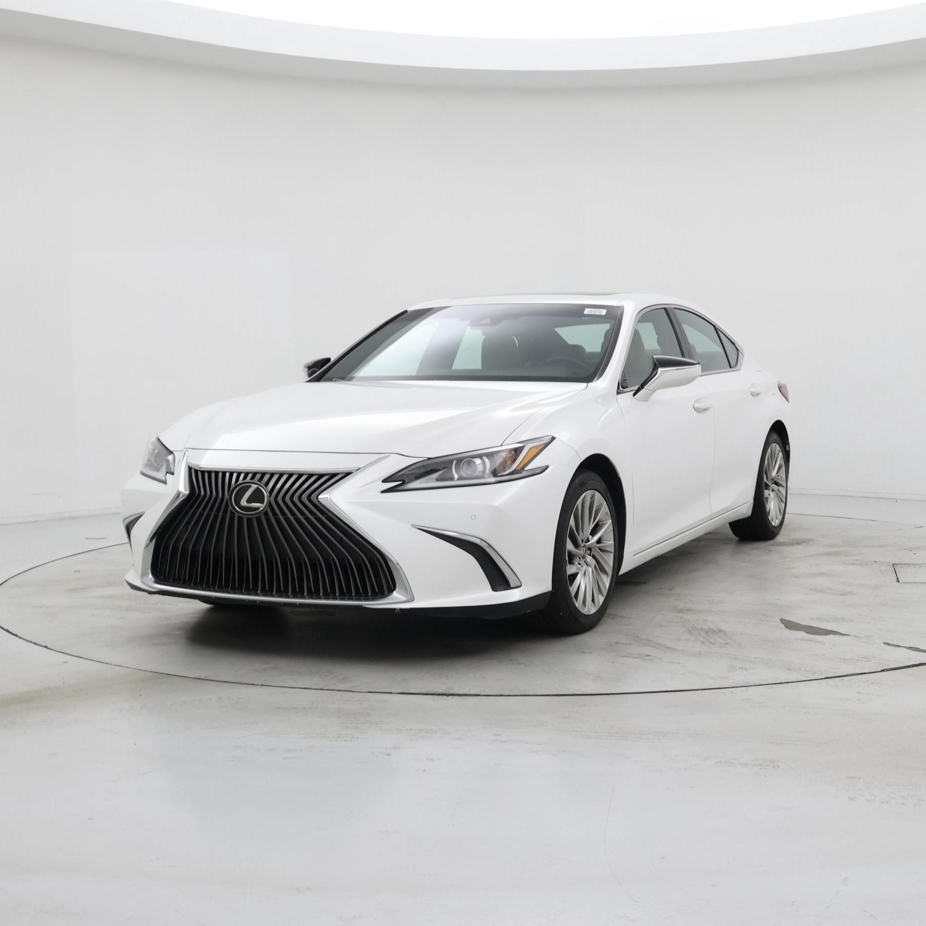Thumbnail: 2020 Lexus ES - 4