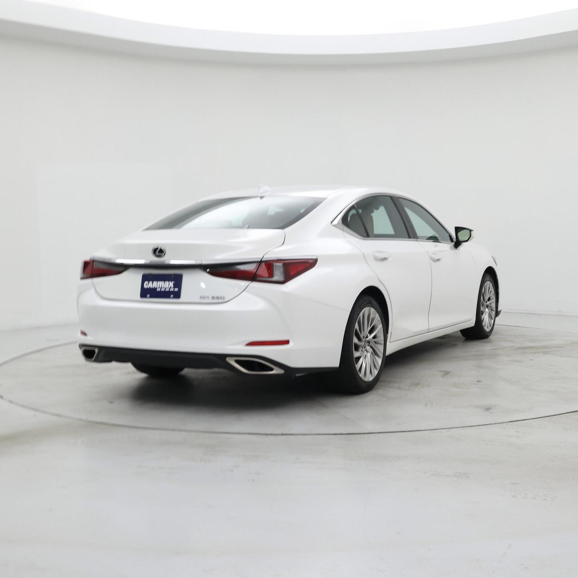 Thumbnail: 2020 Lexus ES - 8