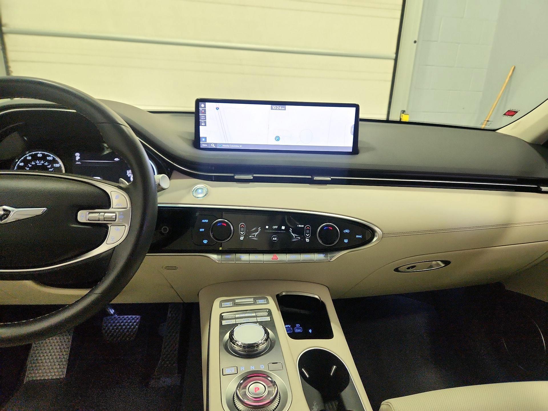 Thumbnail: 2025 Genesis GV70 - 9