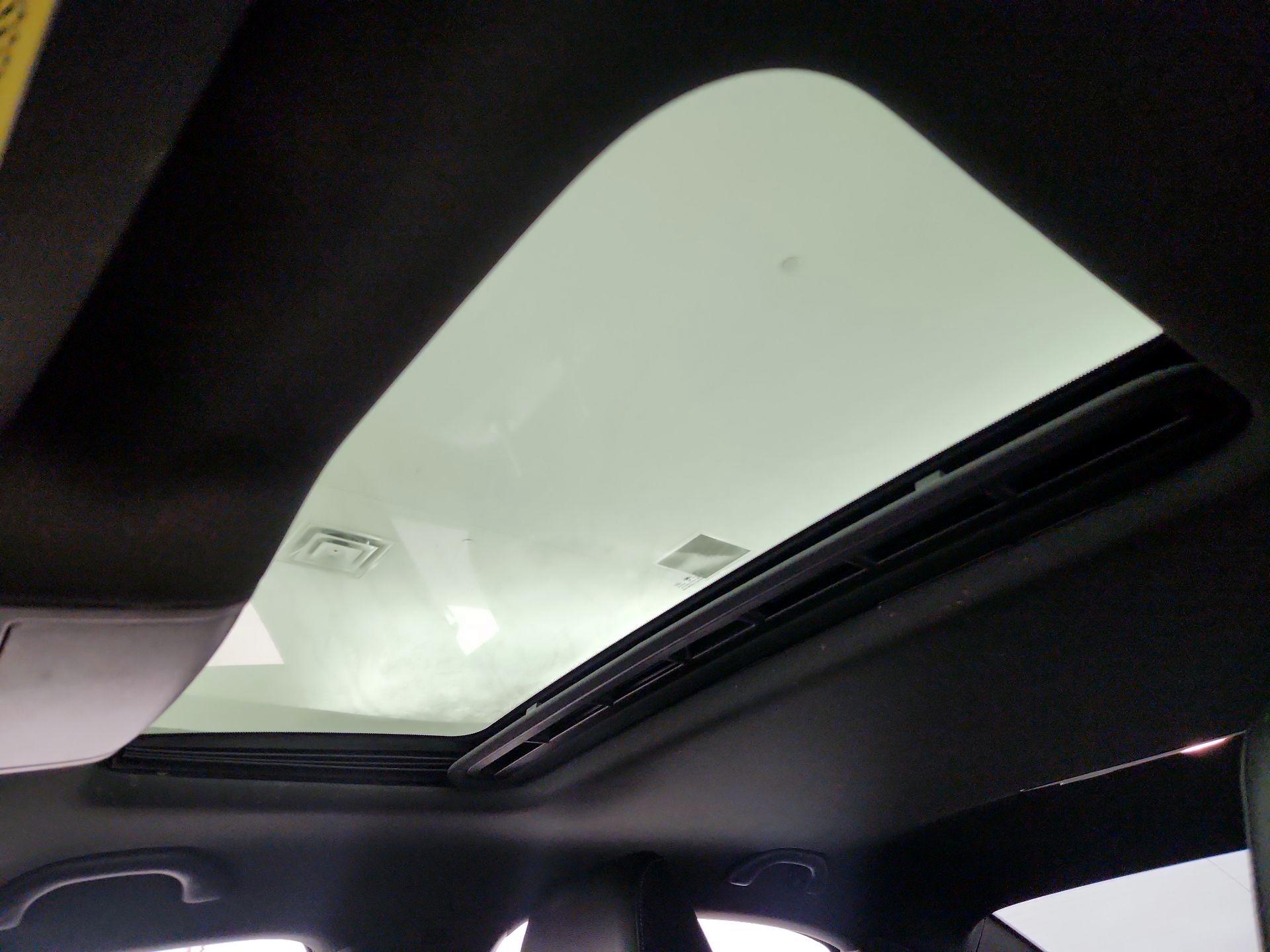 Thumbnail: 2021 Volkswagen Passat - 20