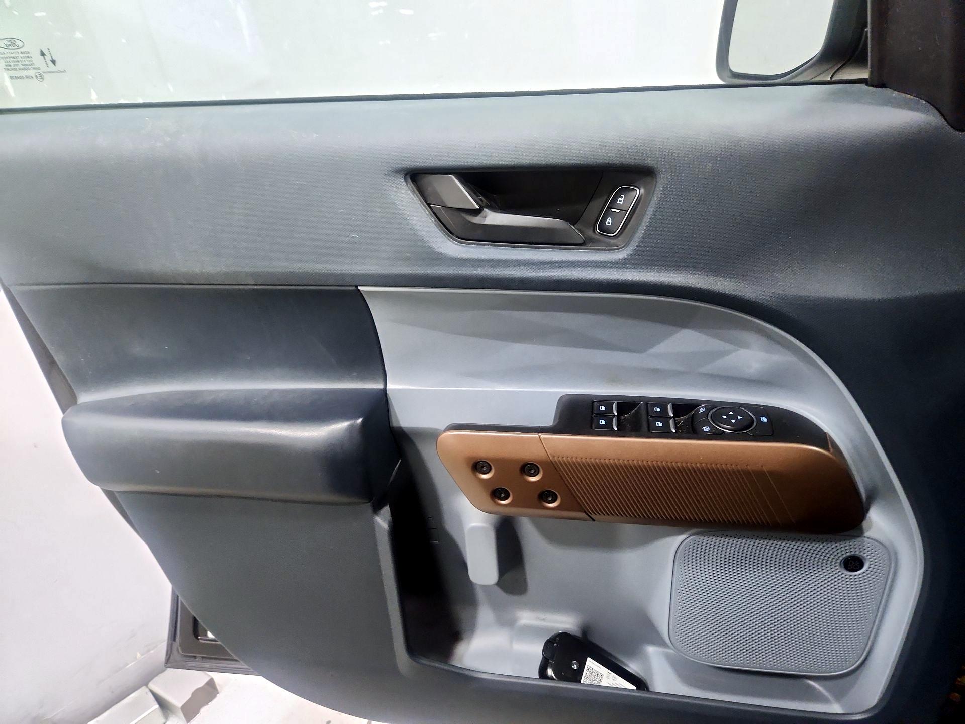 Thumbnail: 2022 Ford Maverick - 10