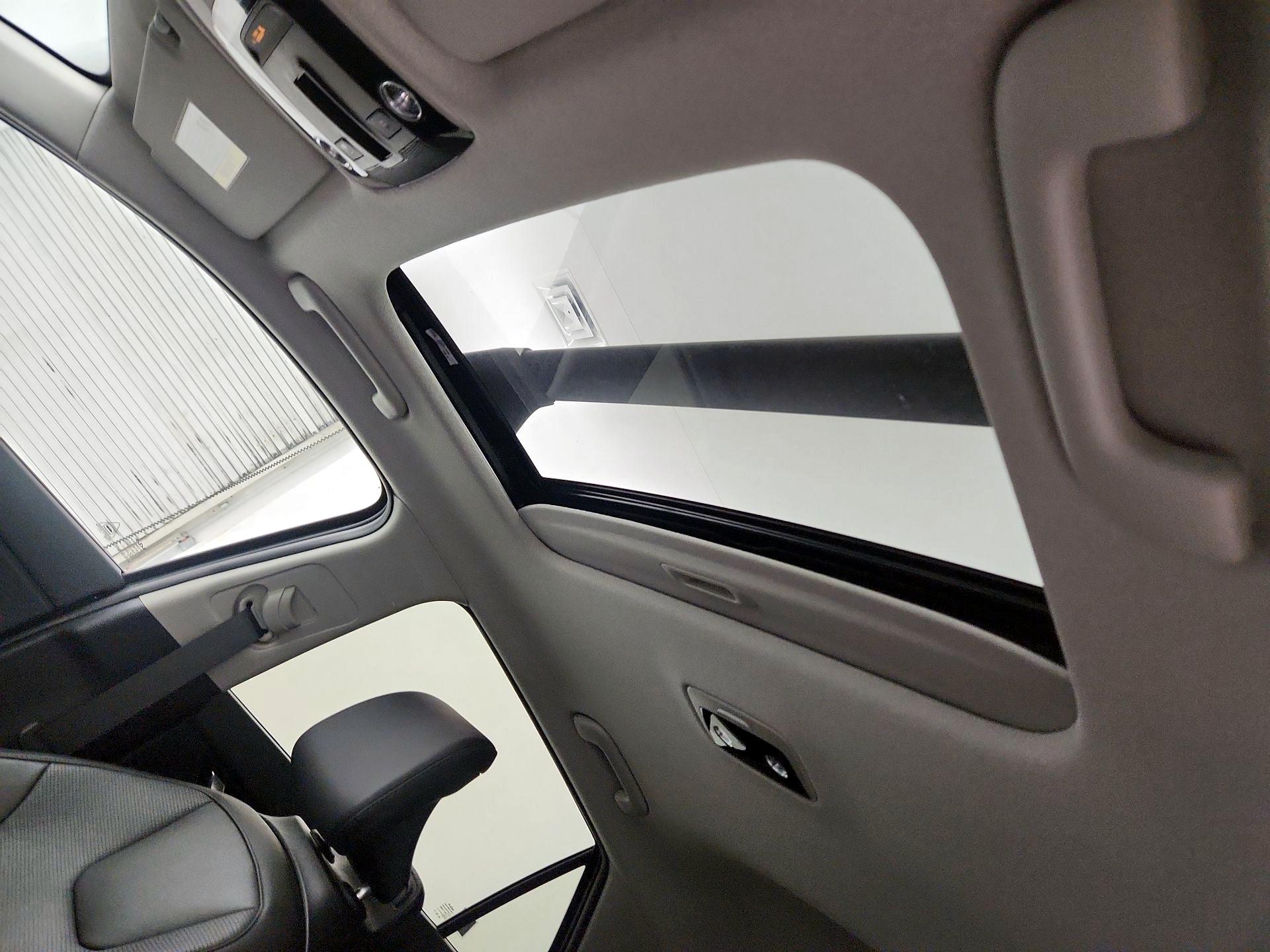 Thumbnail: 2025 Kia Niro - 17