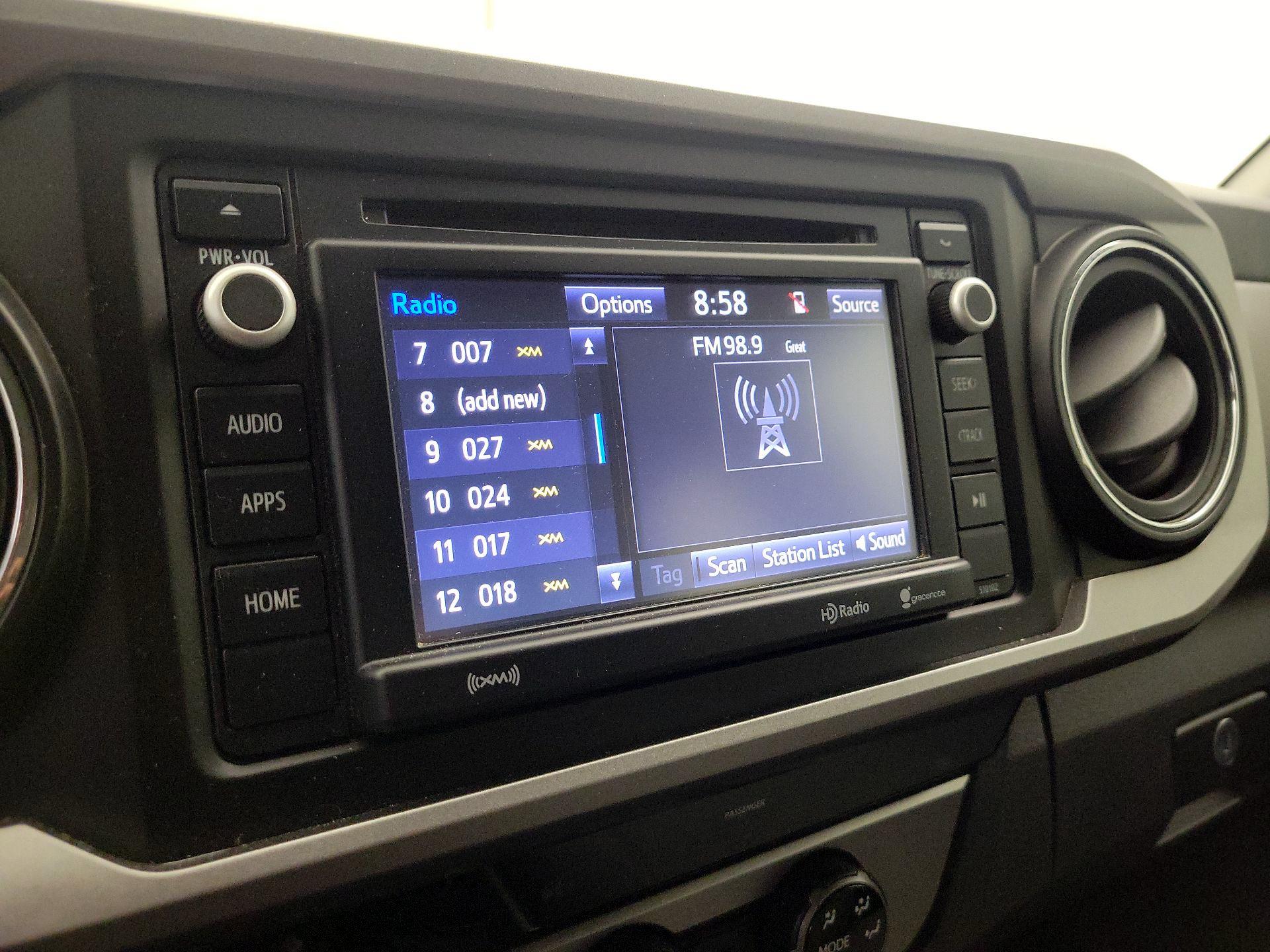 Thumbnail: 2017 Toyota Tacoma - 15