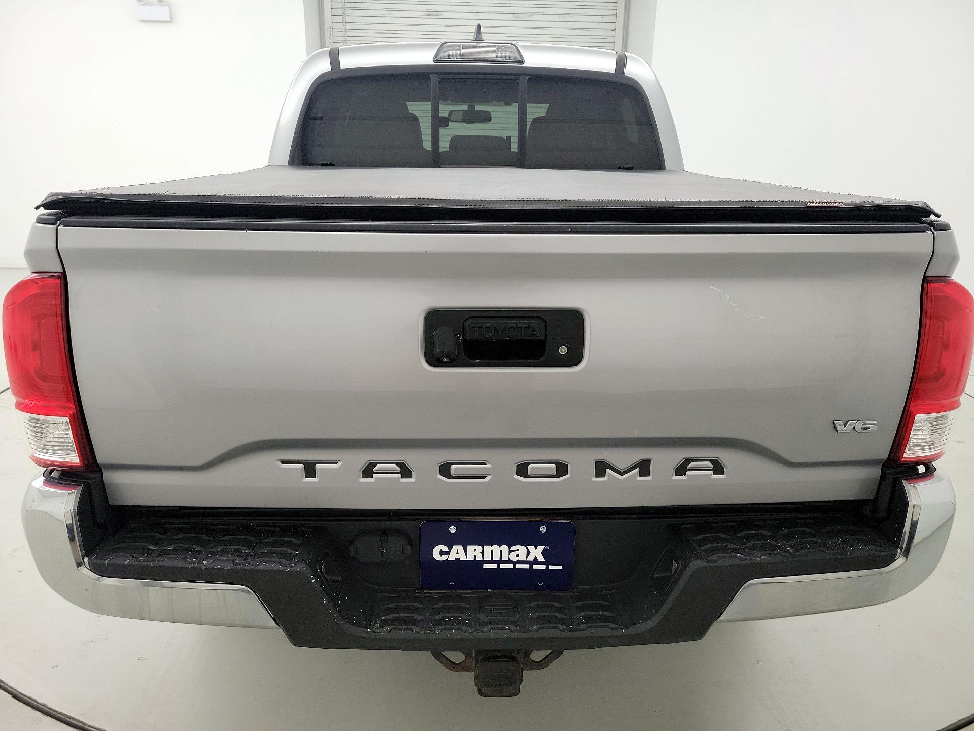 Thumbnail: 2017 Toyota Tacoma - 20