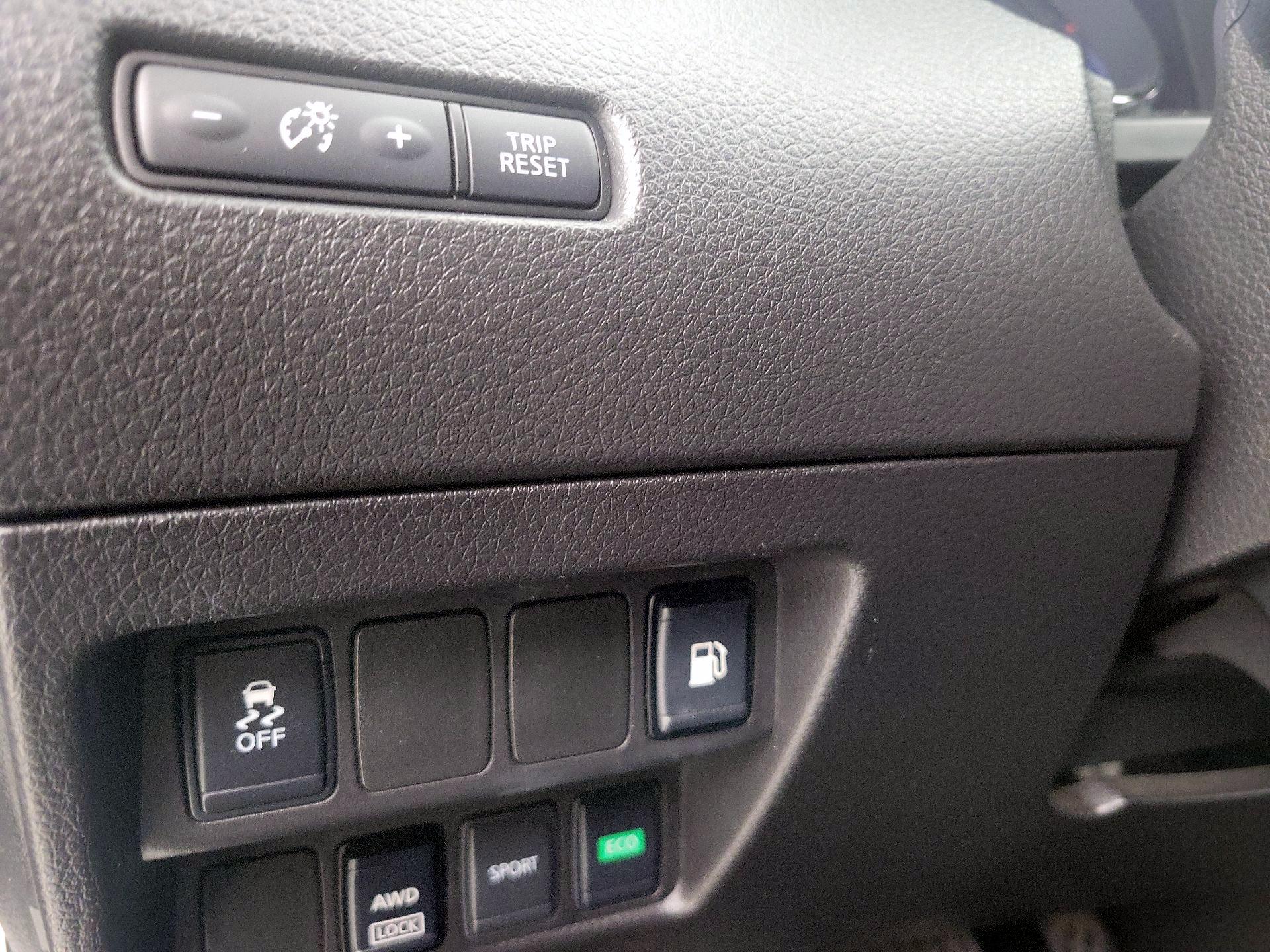 Thumbnail: 2018 Nissan Rogue - 13