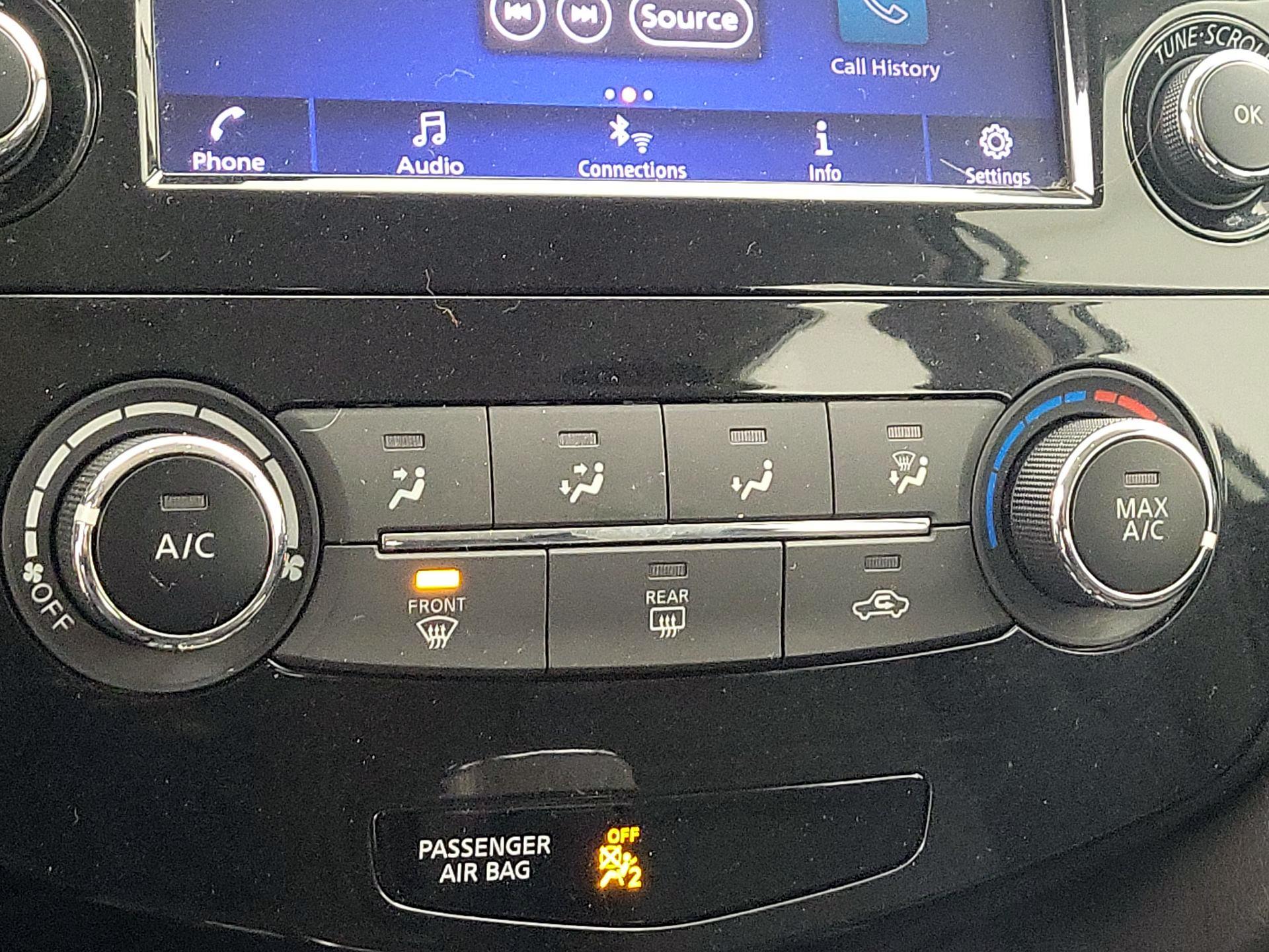 Thumbnail: 2018 Nissan Rogue - 16