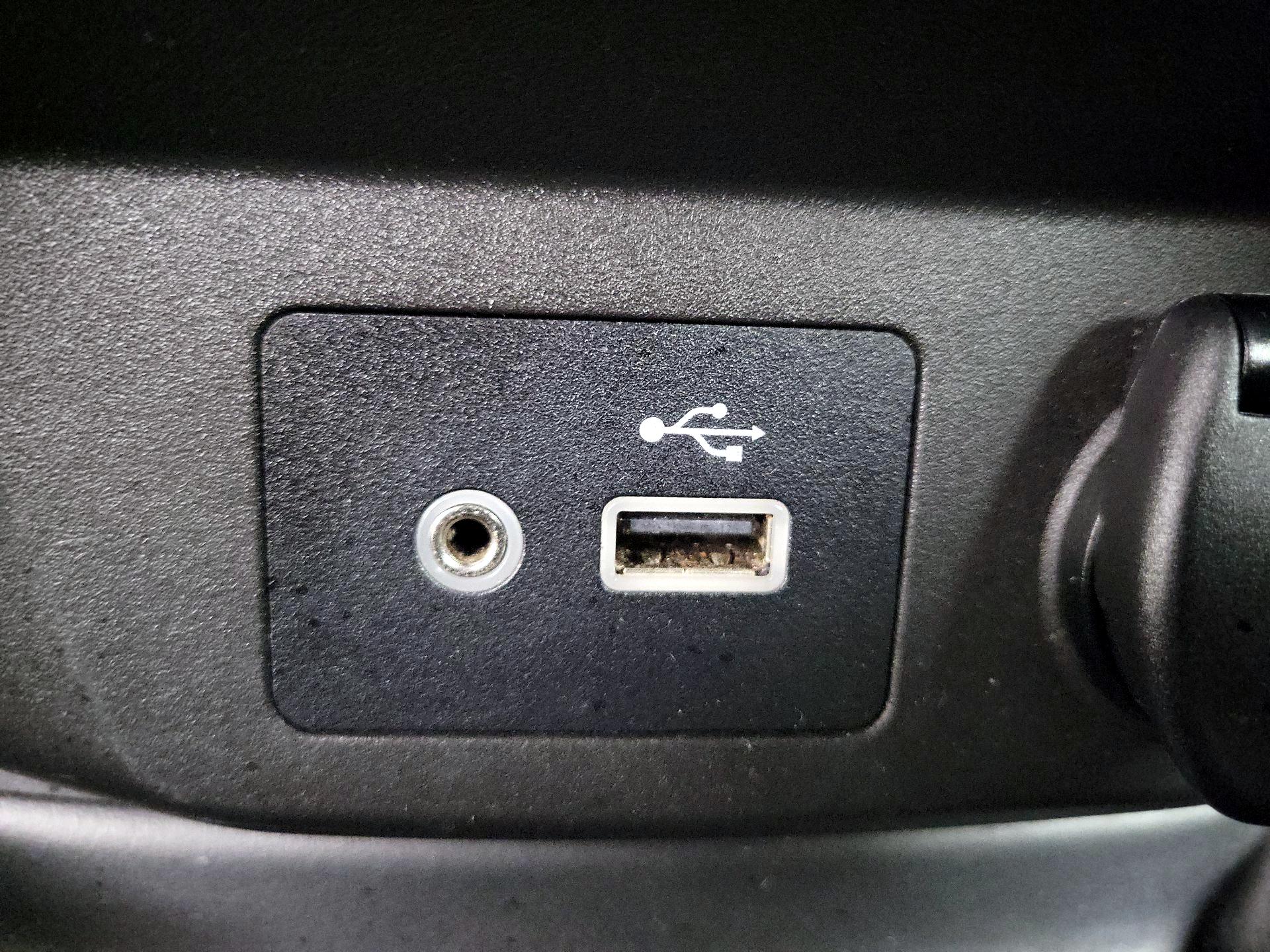 Thumbnail: 2018 Nissan Rogue - 18