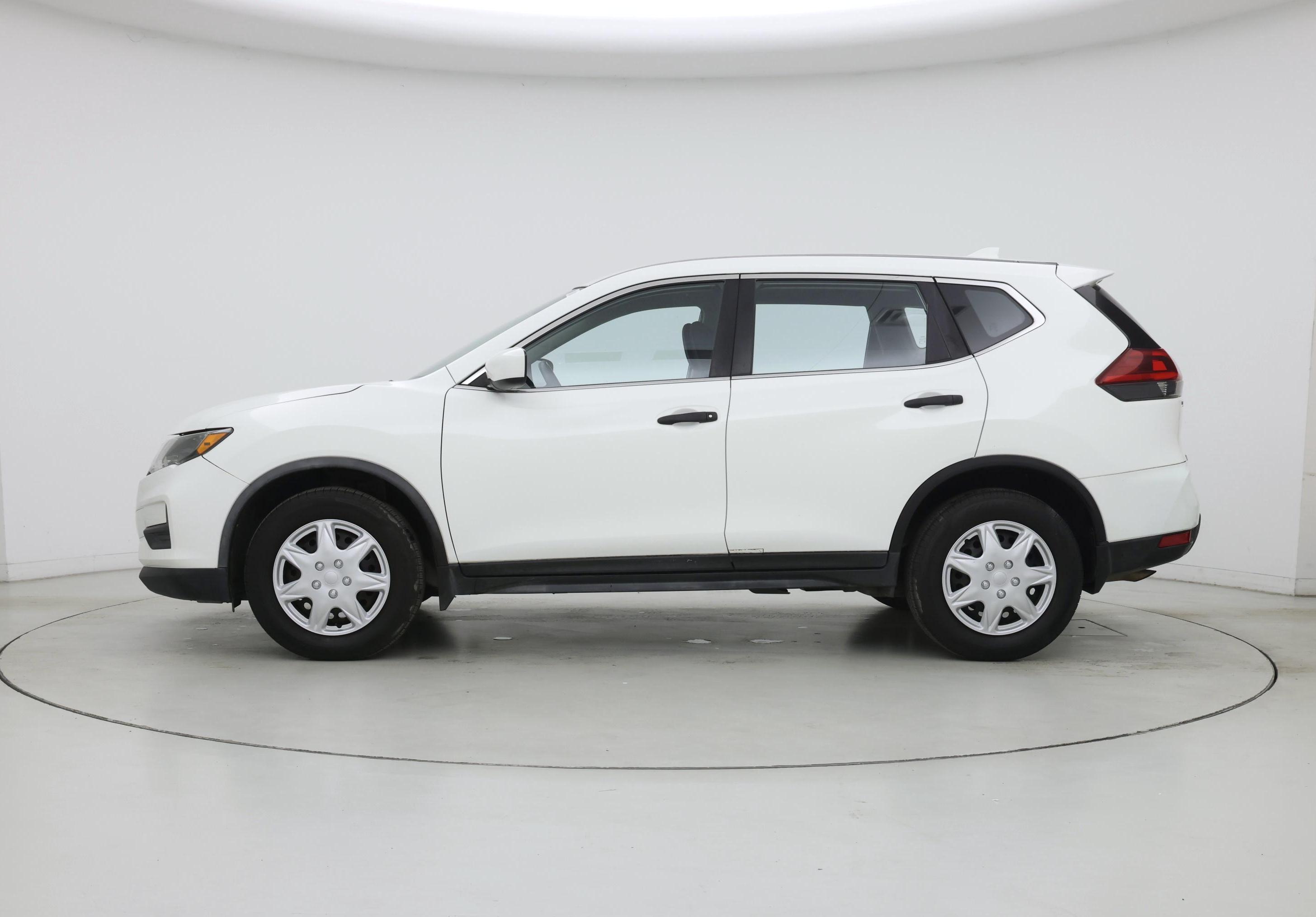 Thumbnail: 2018 Nissan Rogue - 3