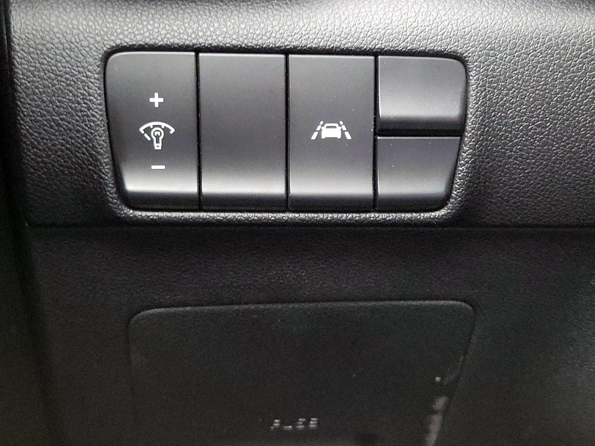 Thumbnail: 2022 Kia Sportage - 13