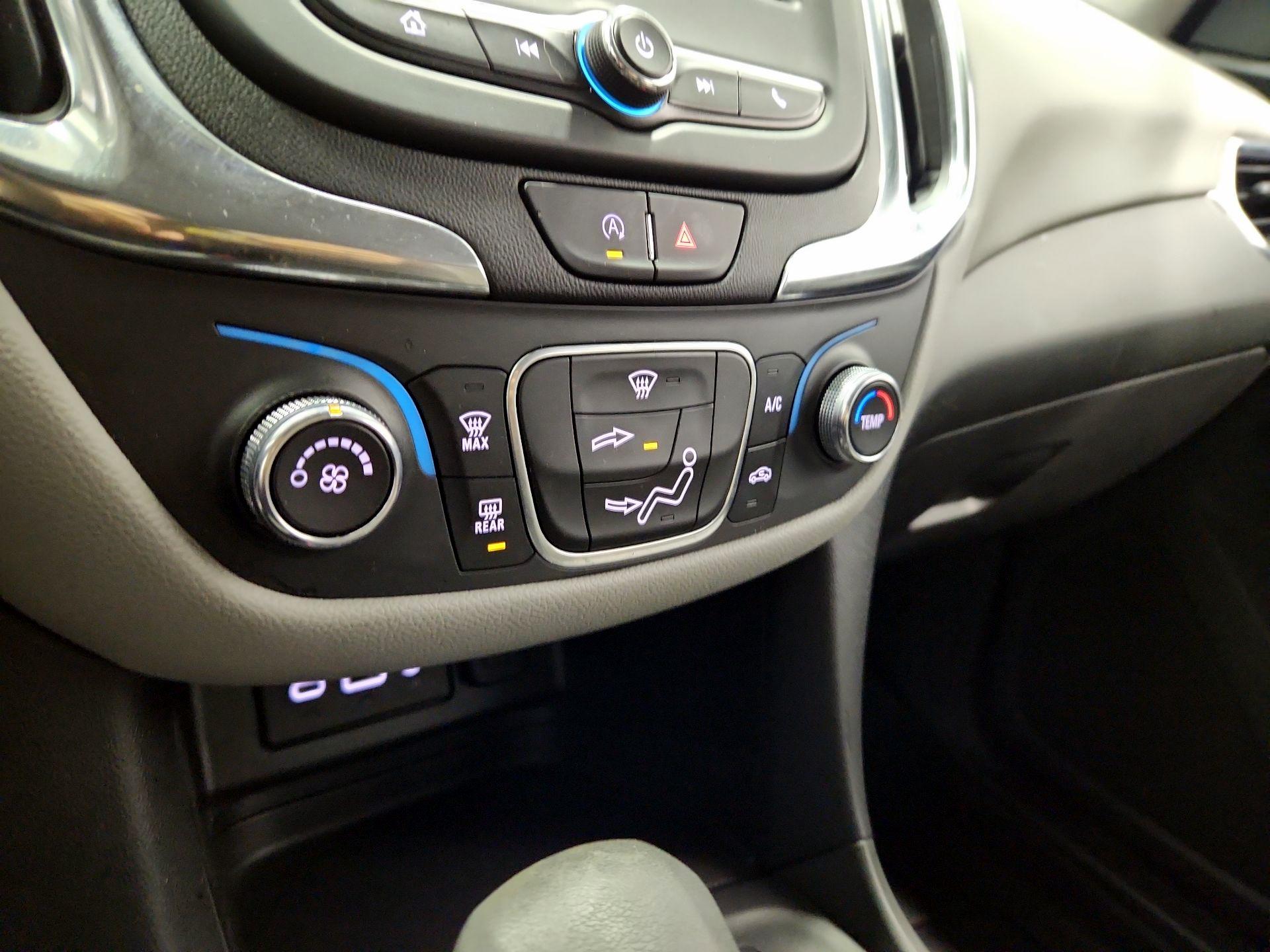 Thumbnail: 2022 Chevrolet Equinox - 16