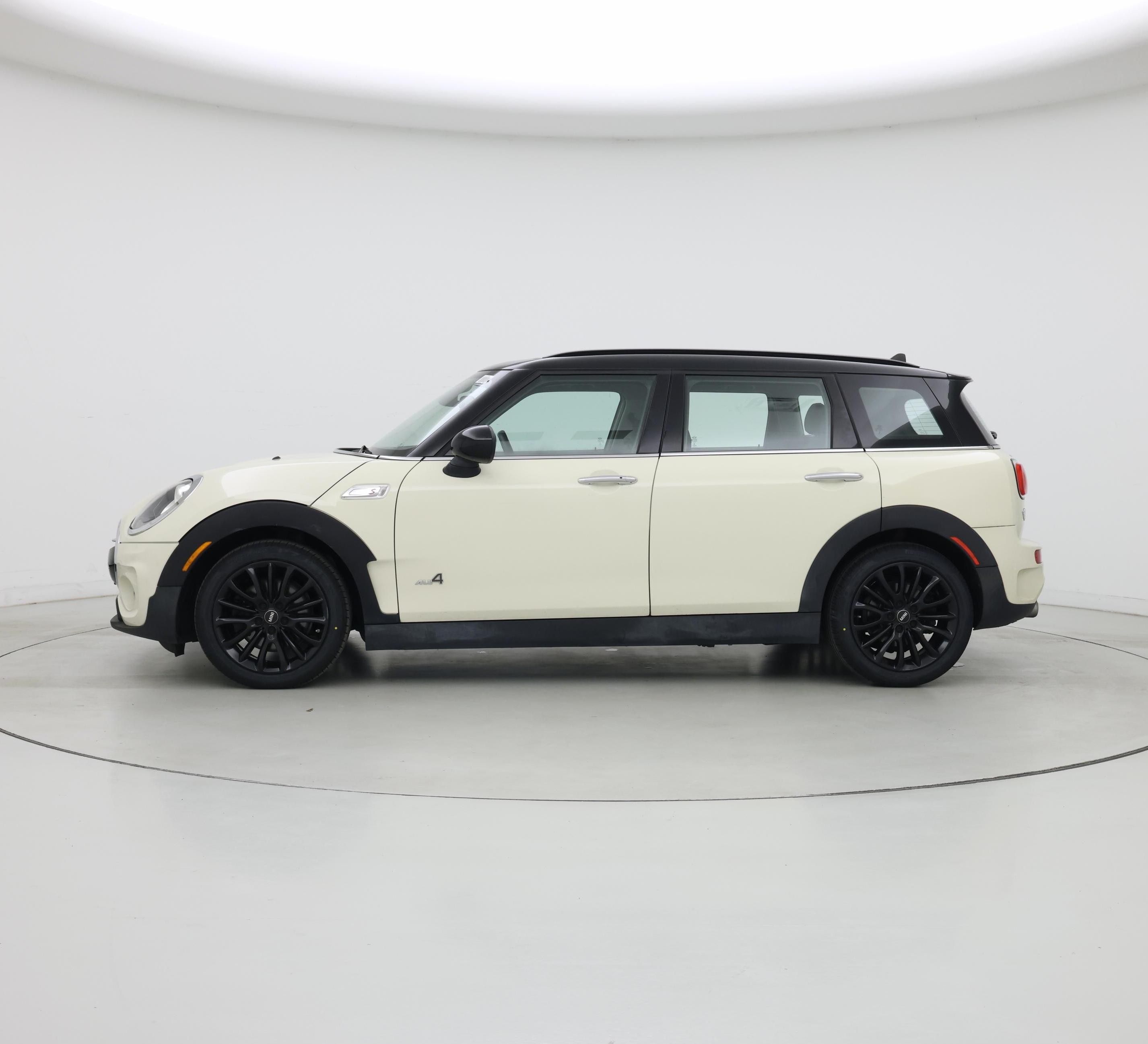 Thumbnail: 2019 MINI Cooper Clubman - 3
