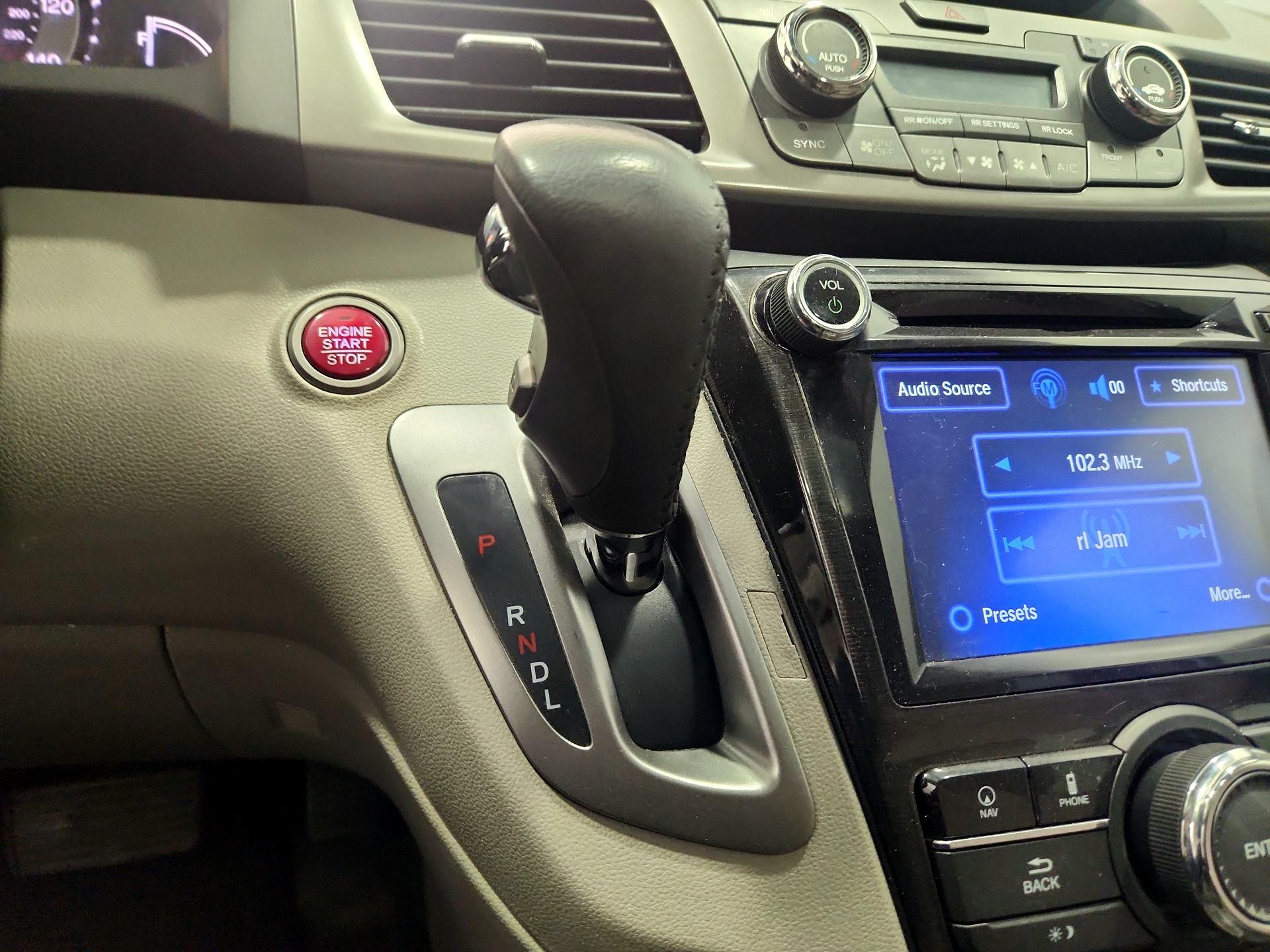 Thumbnail: 2016 Honda Odyssey - 17