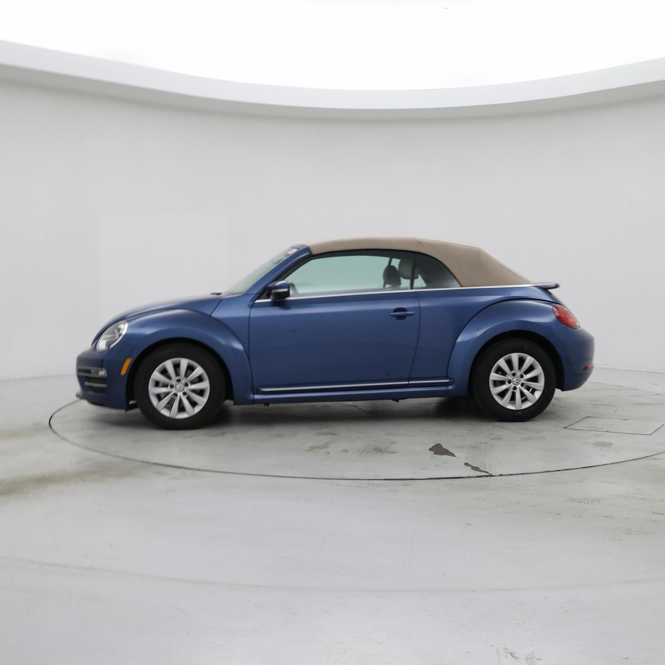 Thumbnail: 2019 Volkswagen Beetle - 3