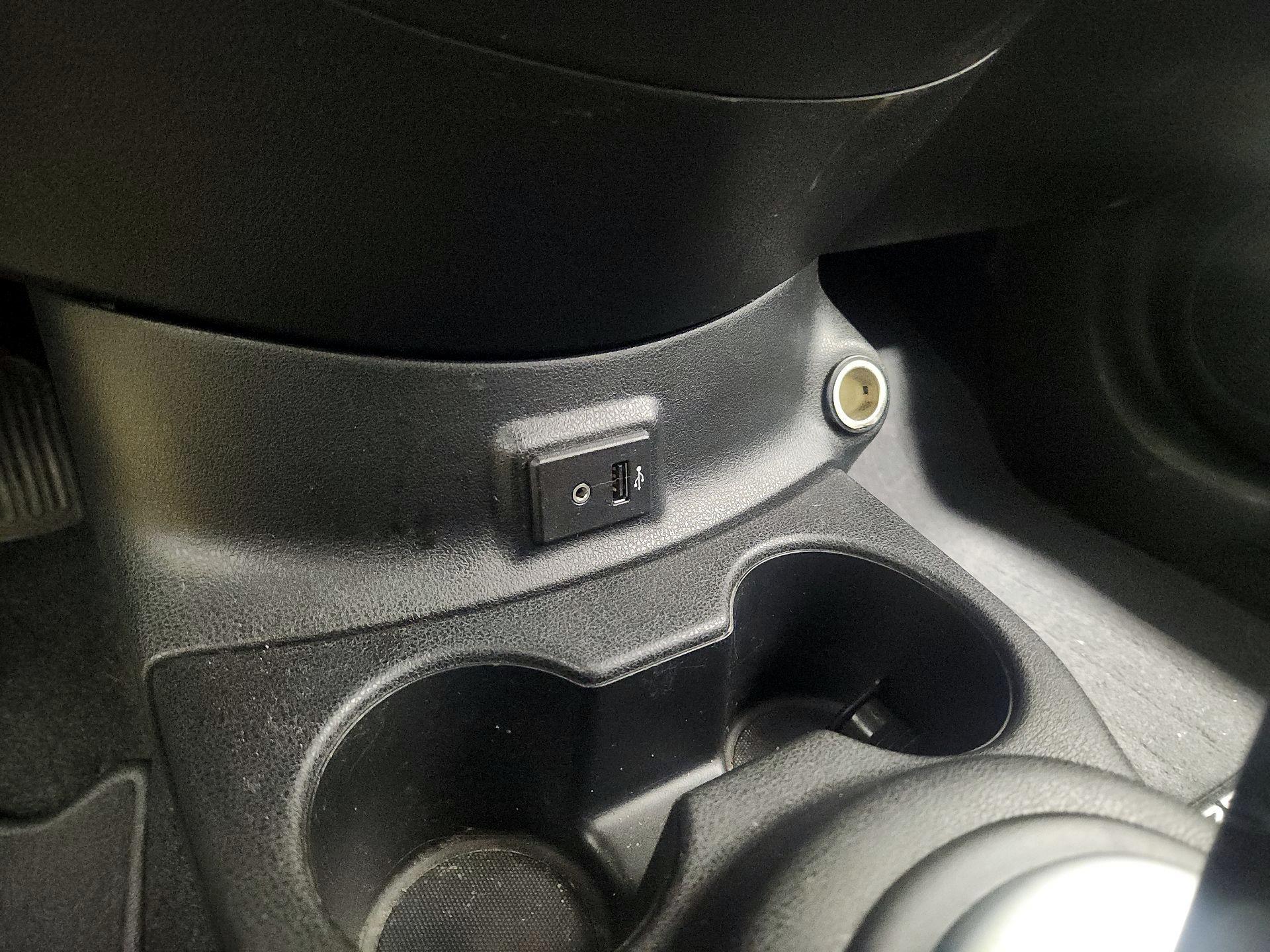 Thumbnail: 2017 Nissan Versa Note - 18