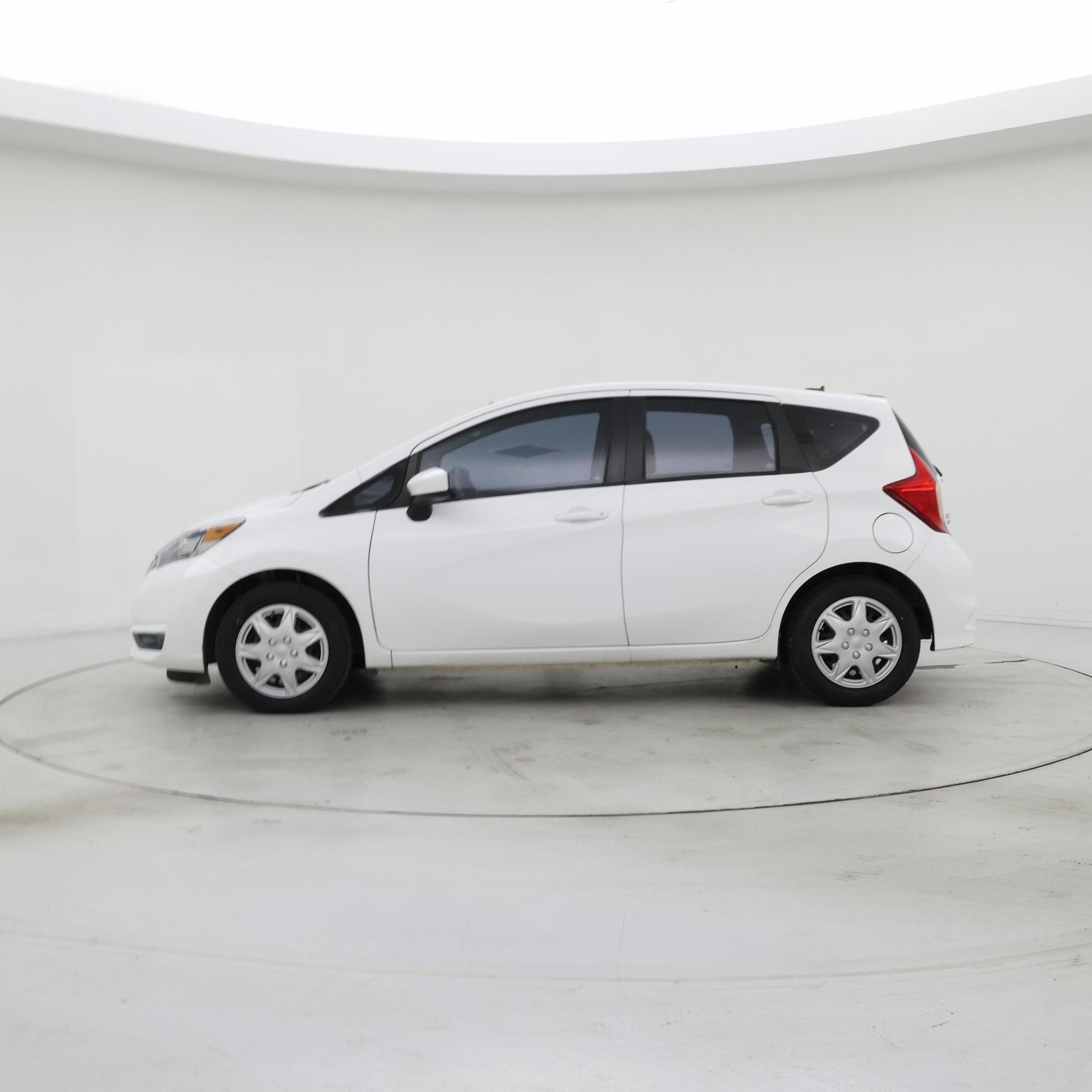 Thumbnail: 2017 Nissan Versa Note - 3