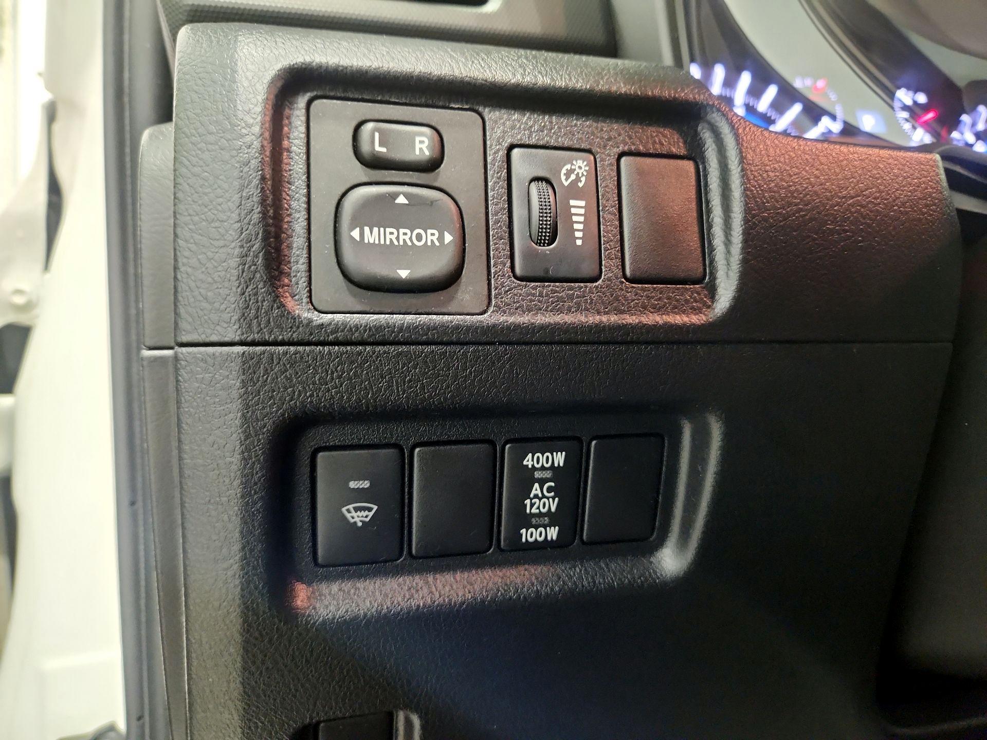 Thumbnail: 2018 Toyota 4Runner - 13