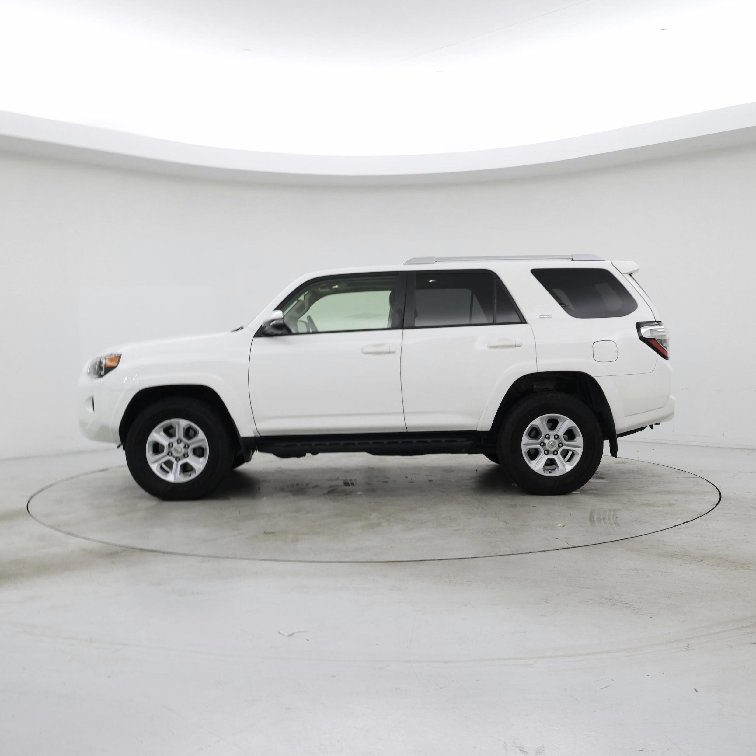 Thumbnail: 2018 Toyota 4Runner - 3