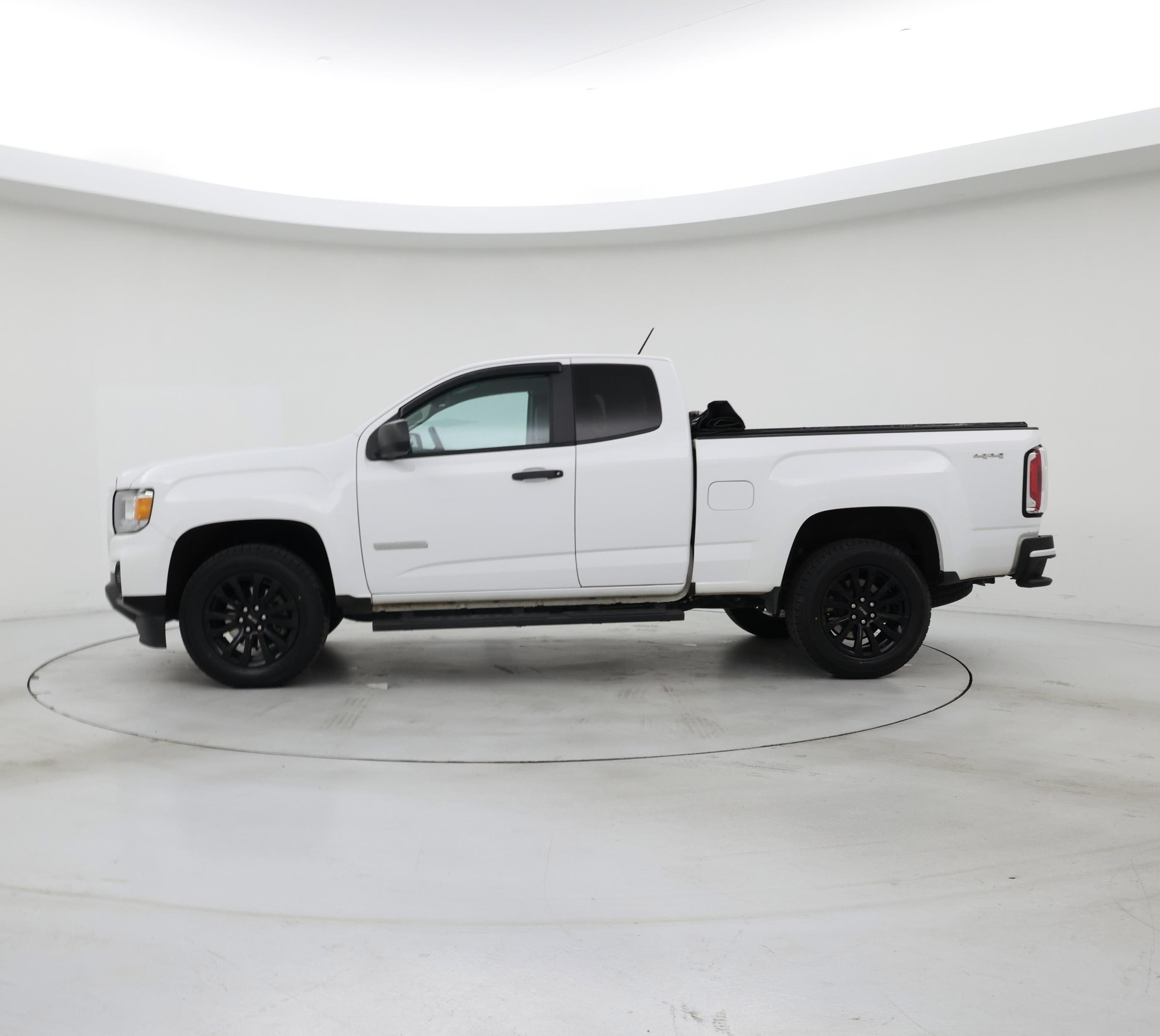 Thumbnail: 2022 GMC Canyon - 3