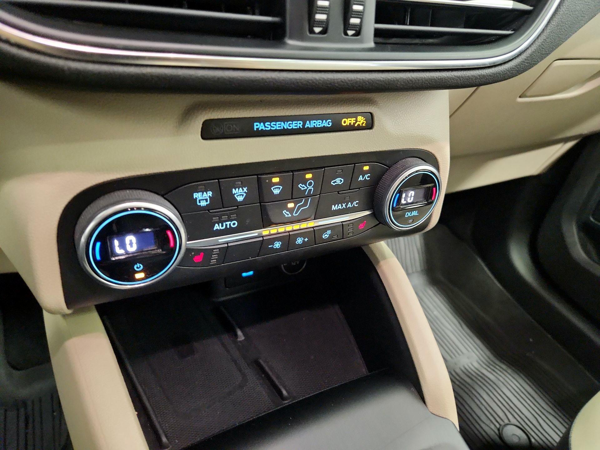 Thumbnail: 2020 Ford Escape - 17