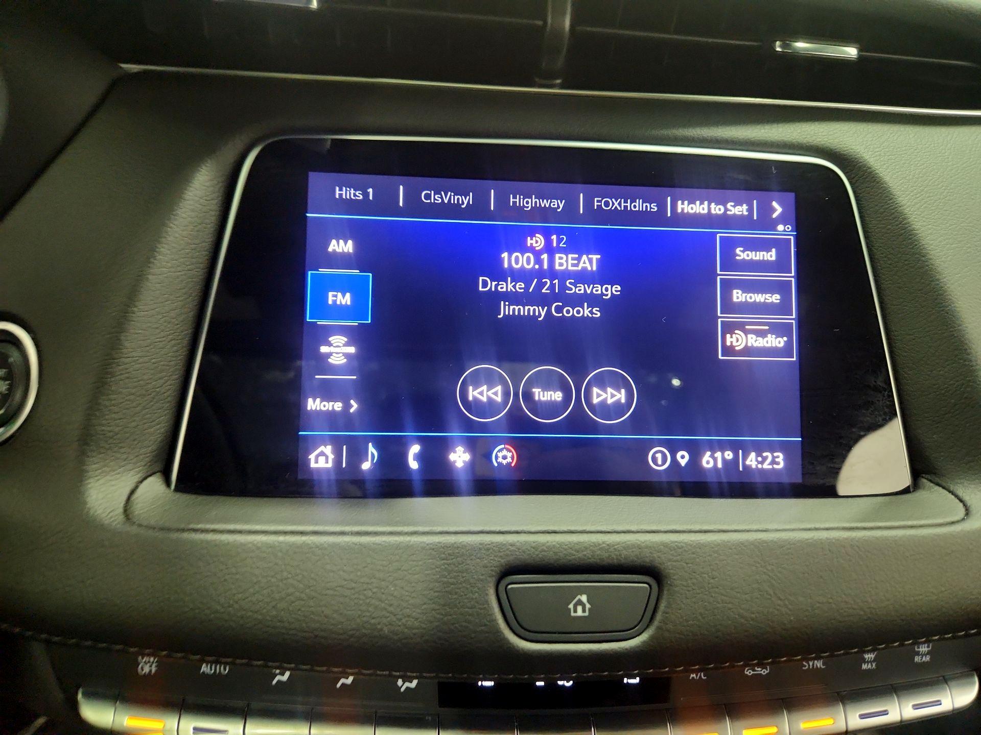 Thumbnail: 2023 Cadillac XT4 - 15