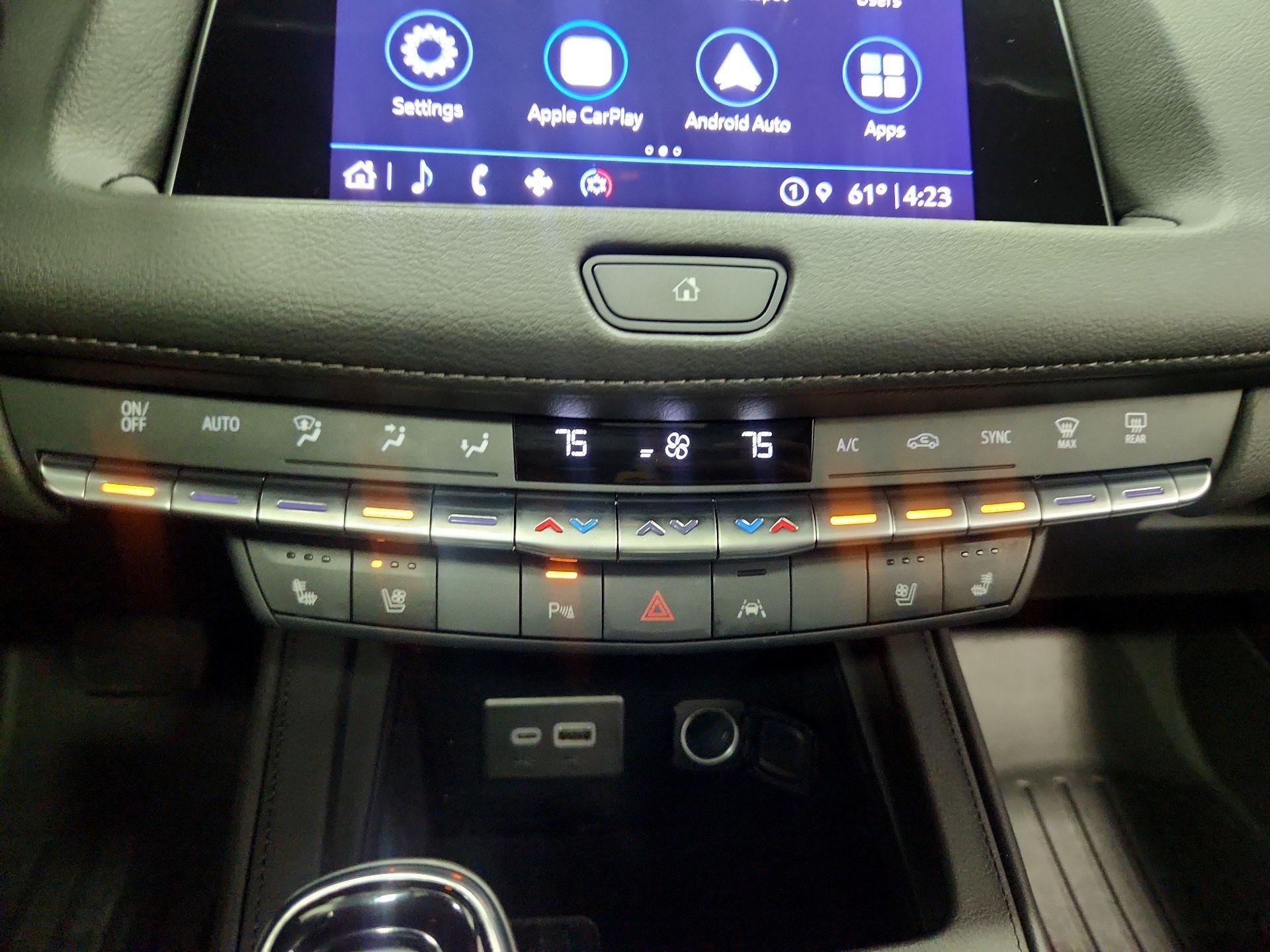 Thumbnail: 2023 Cadillac XT4 - 16