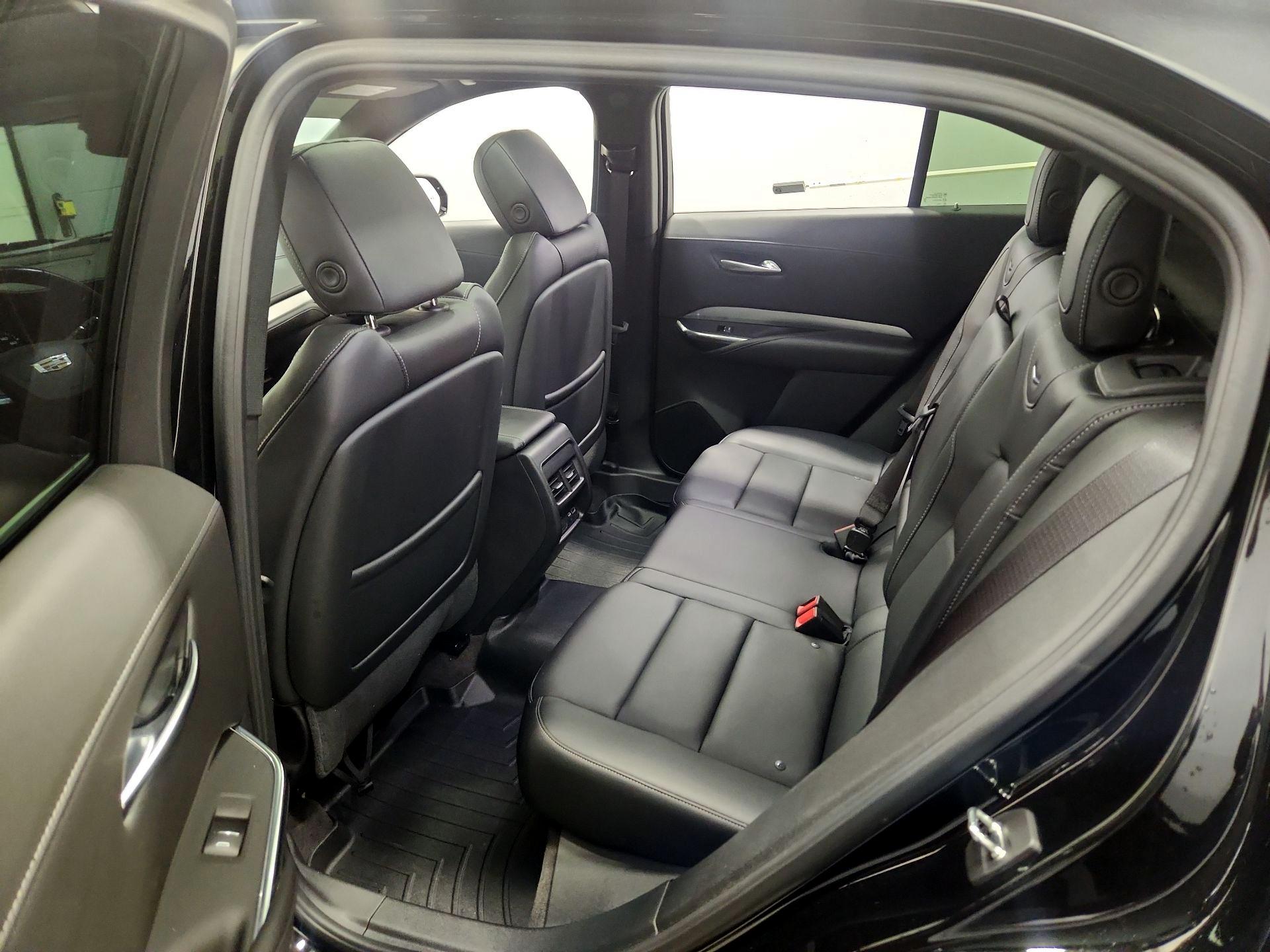 Thumbnail: 2023 Cadillac XT4 - 20