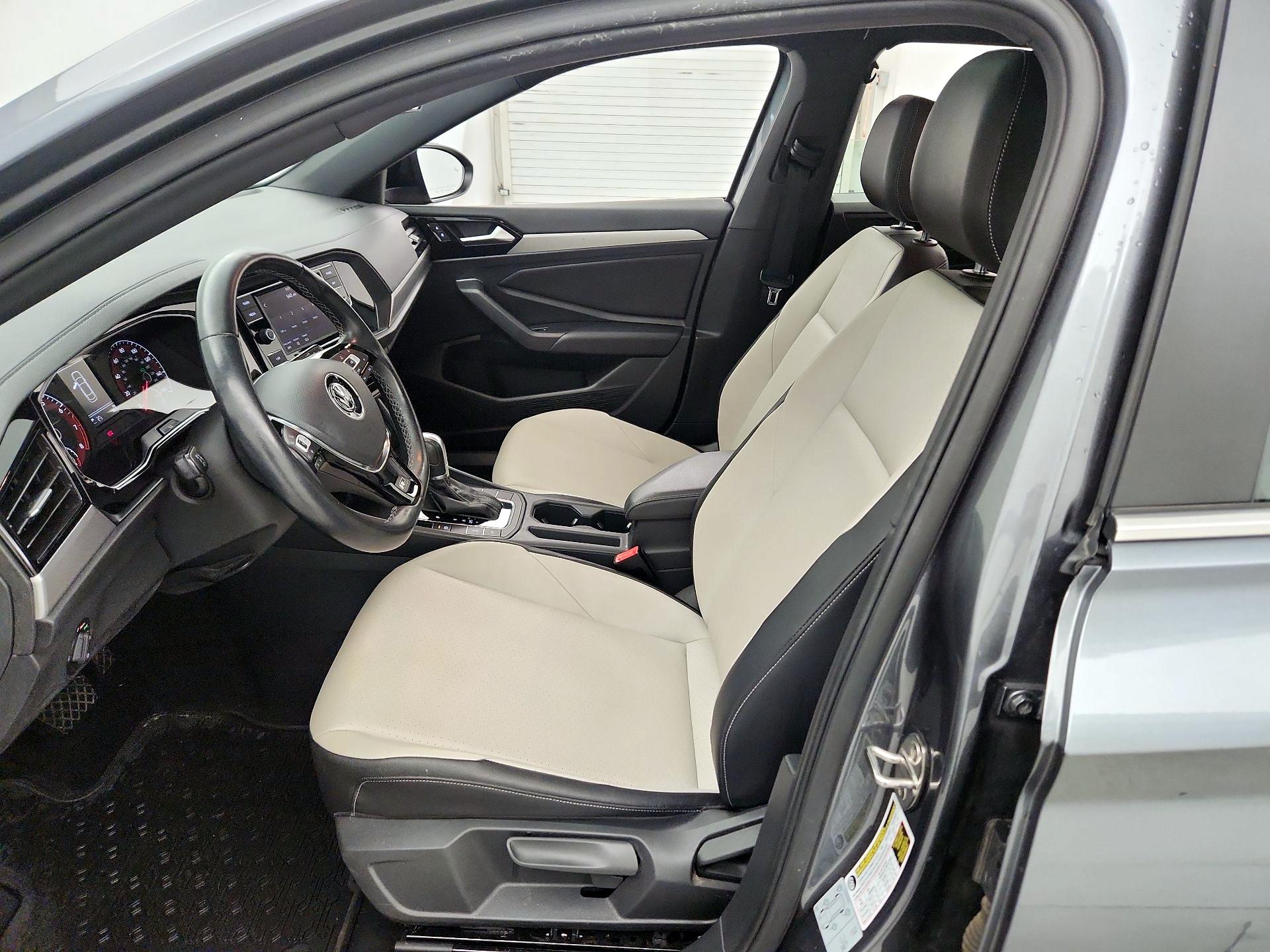 Thumbnail: 2019 Volkswagen Jetta - 11