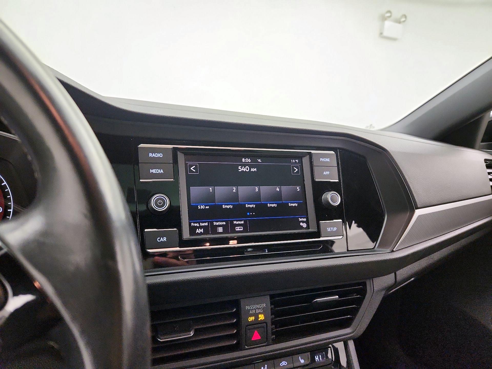 Thumbnail: 2019 Volkswagen Jetta - 15