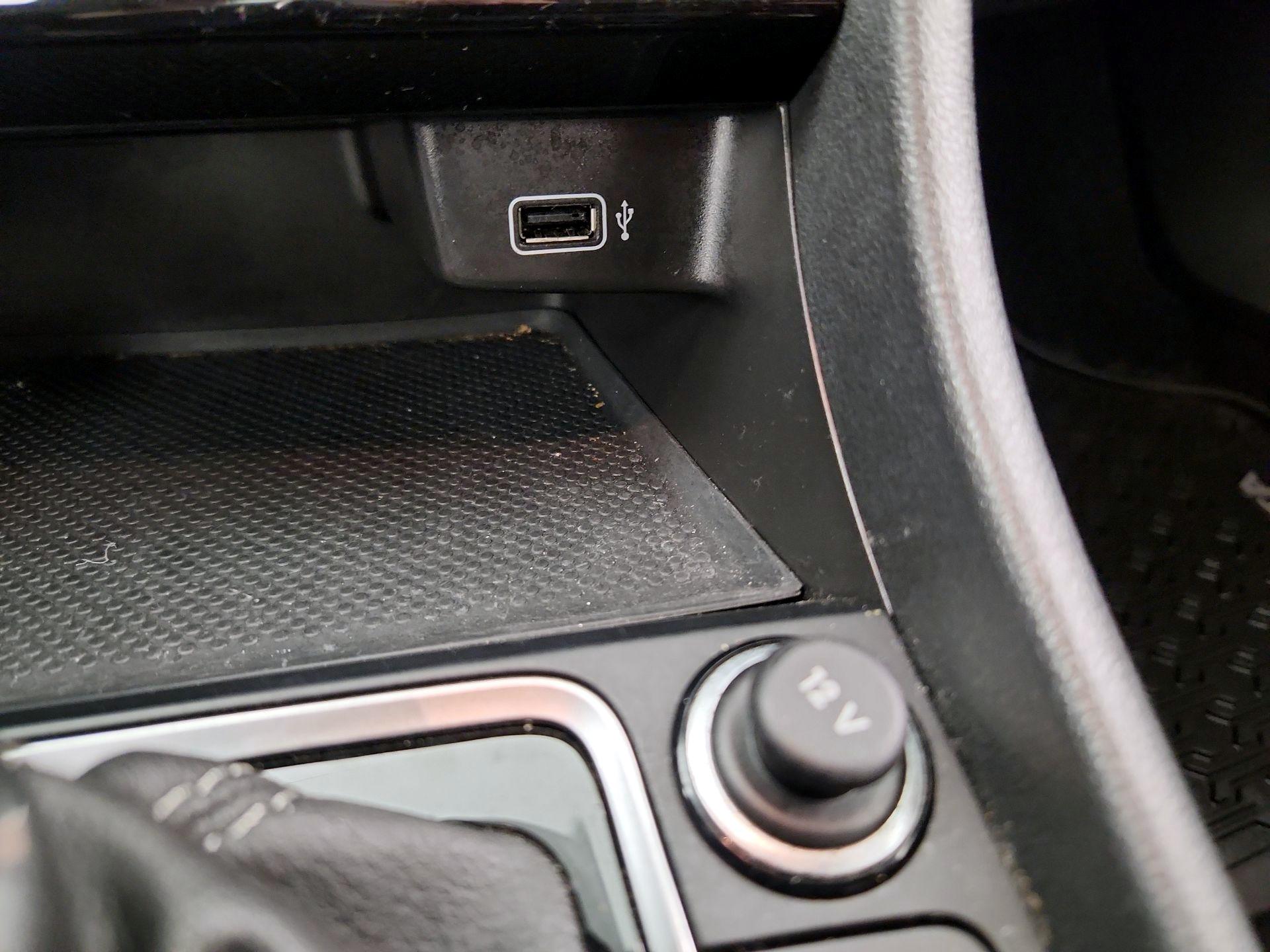 Thumbnail: 2019 Volkswagen Jetta - 18