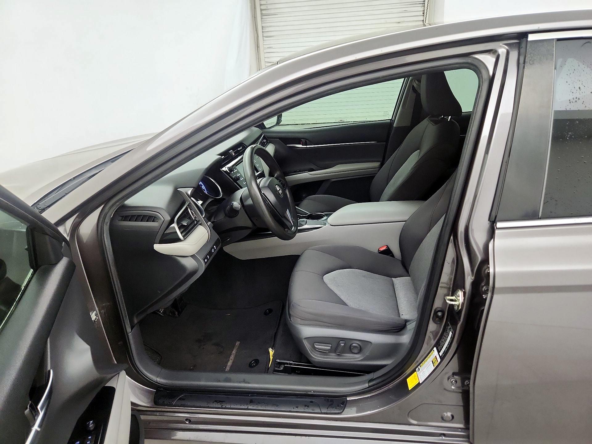 Thumbnail: 2020 Toyota Camry - 11