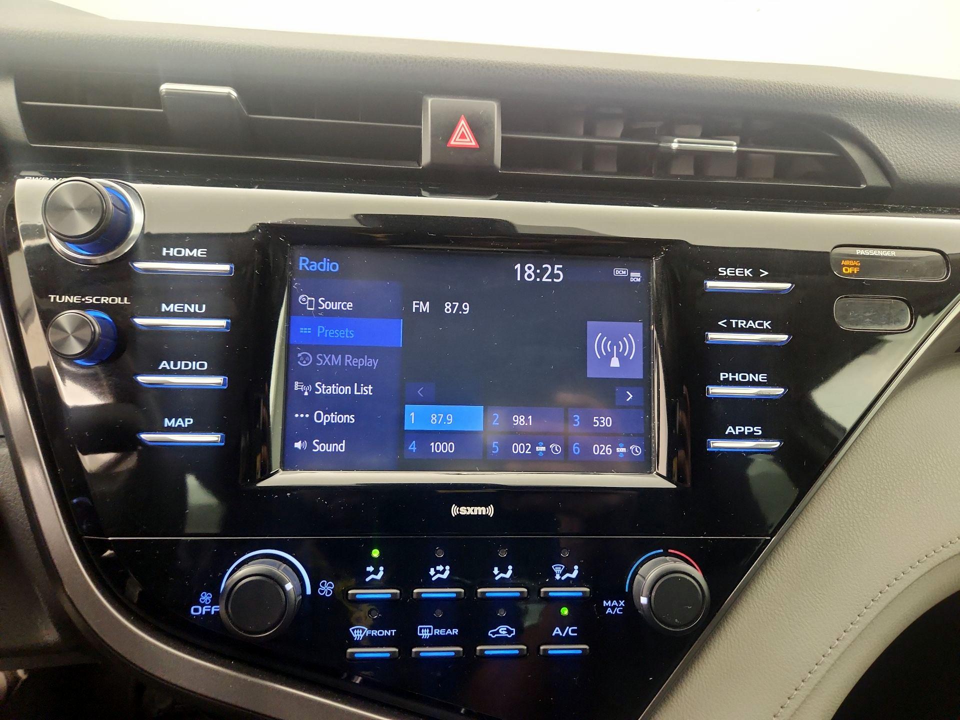 Thumbnail: 2020 Toyota Camry - 15