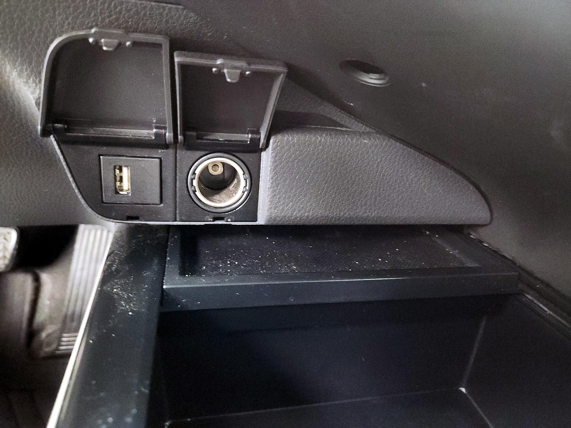 Thumbnail: 2020 Toyota Camry - 18