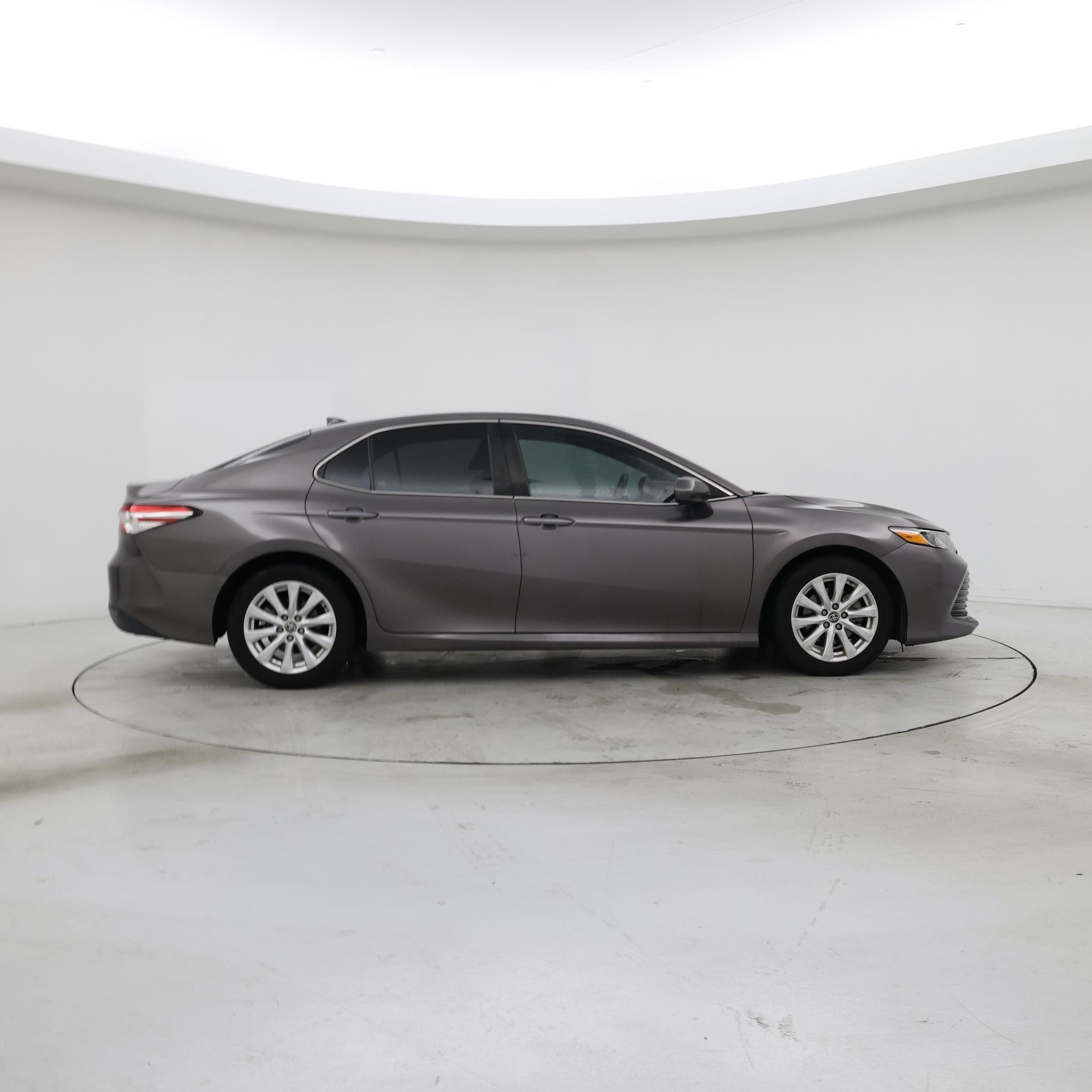 Thumbnail: 2020 Toyota Camry - 7