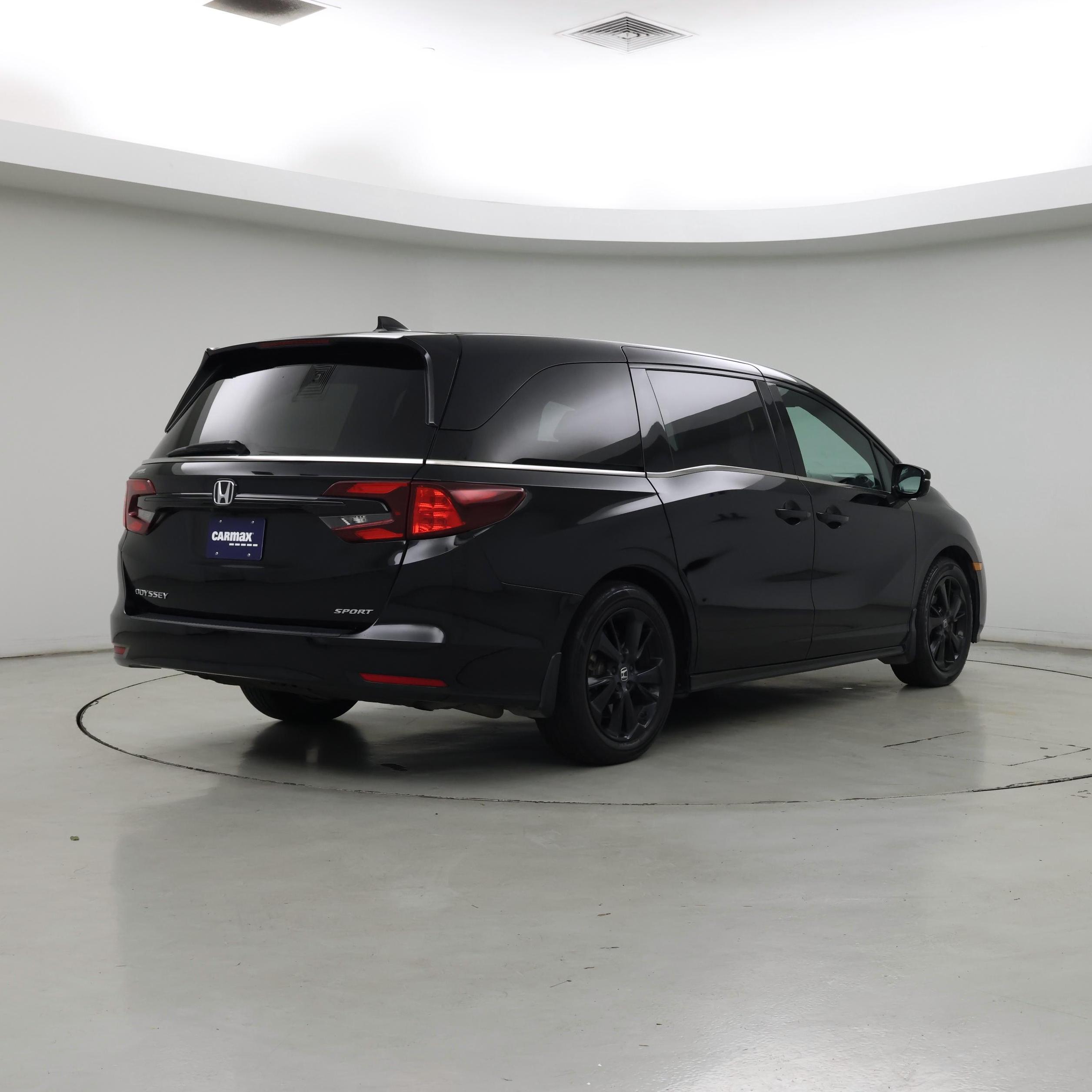 Thumbnail: 2023 Honda Odyssey - 8