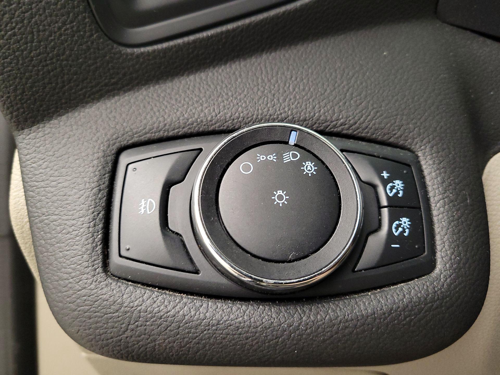 Thumbnail: 2014 Ford C-Max - 13