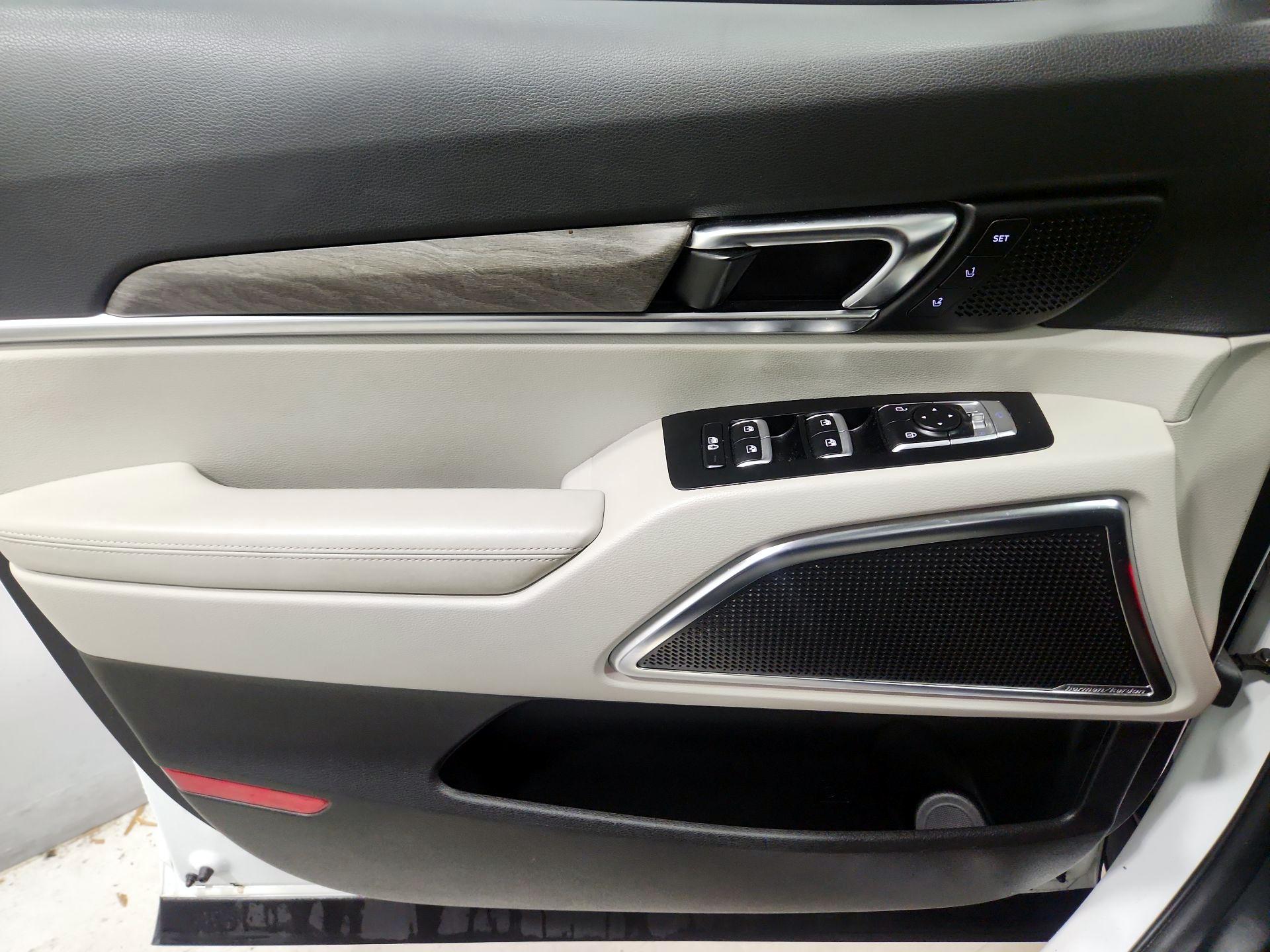 Thumbnail: 2021 Kia Telluride - 12