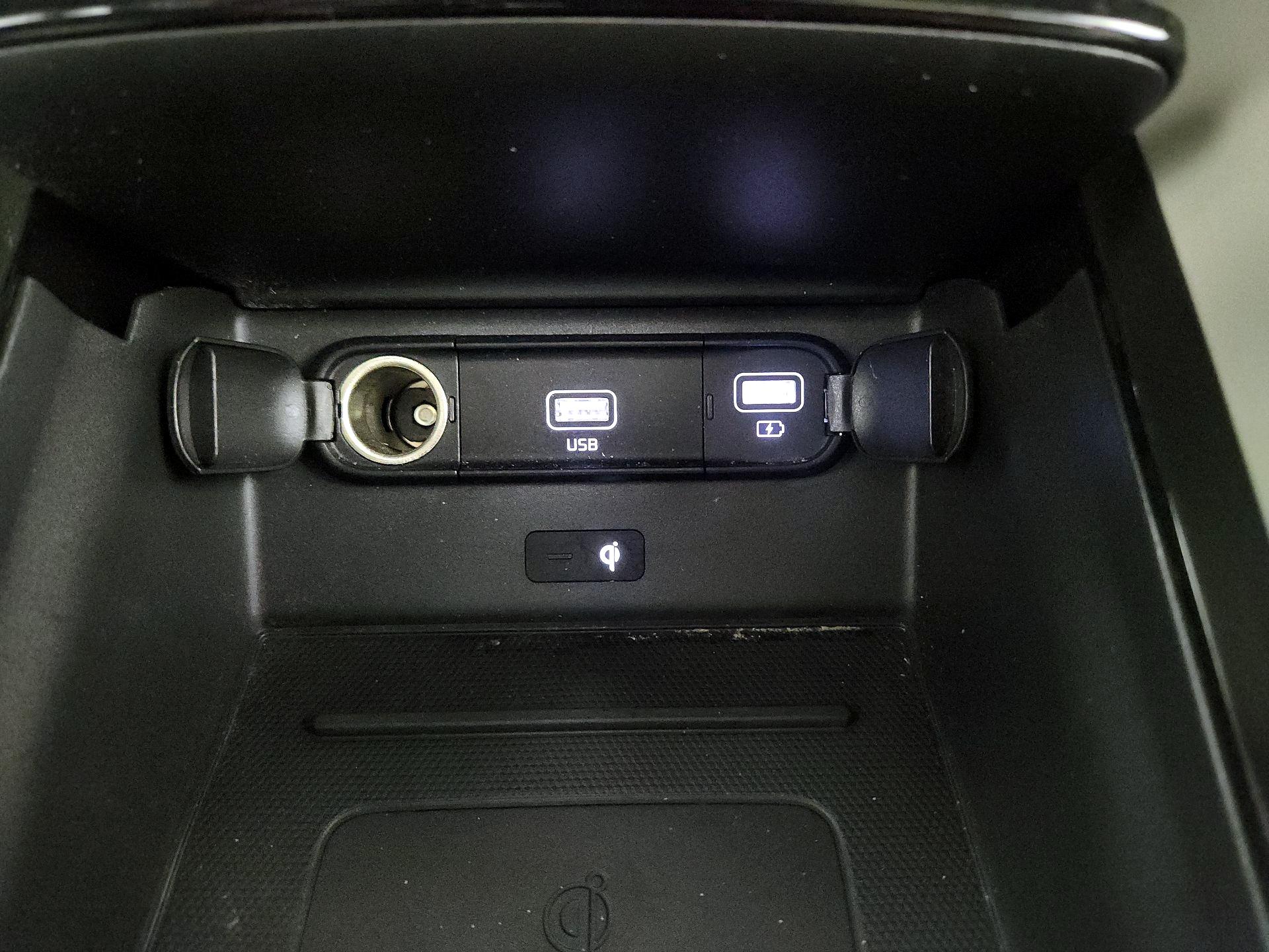 Thumbnail: 2021 Kia Telluride - 19