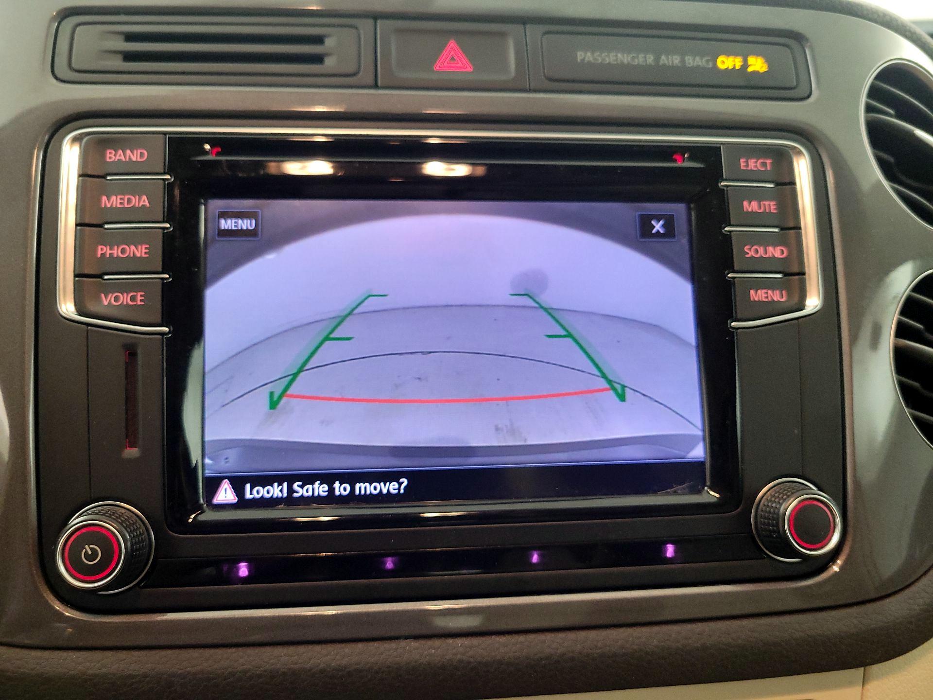 Thumbnail: 2017 Volkswagen Tiguan - 14