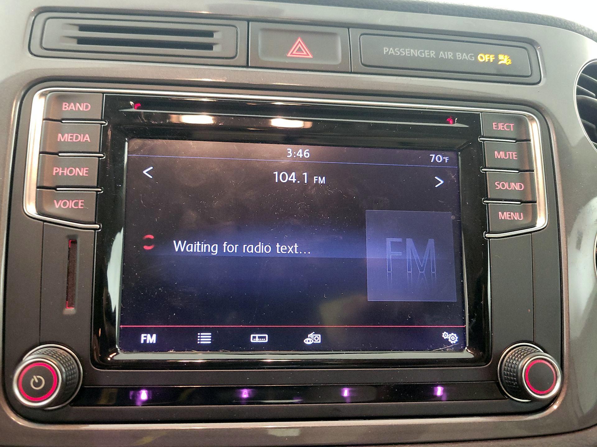 Thumbnail: 2017 Volkswagen Tiguan - 15