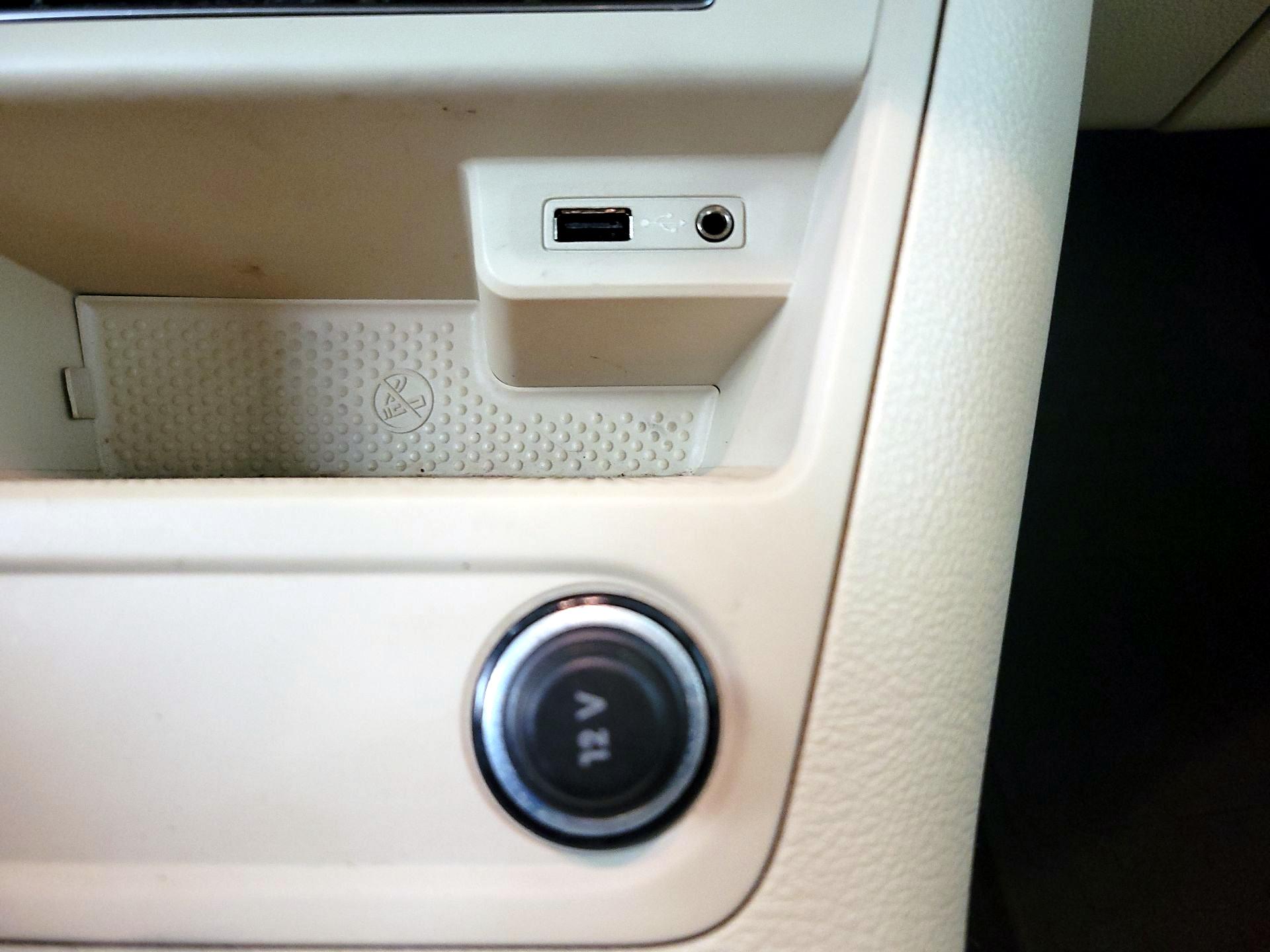 Thumbnail: 2017 Volkswagen Tiguan - 18