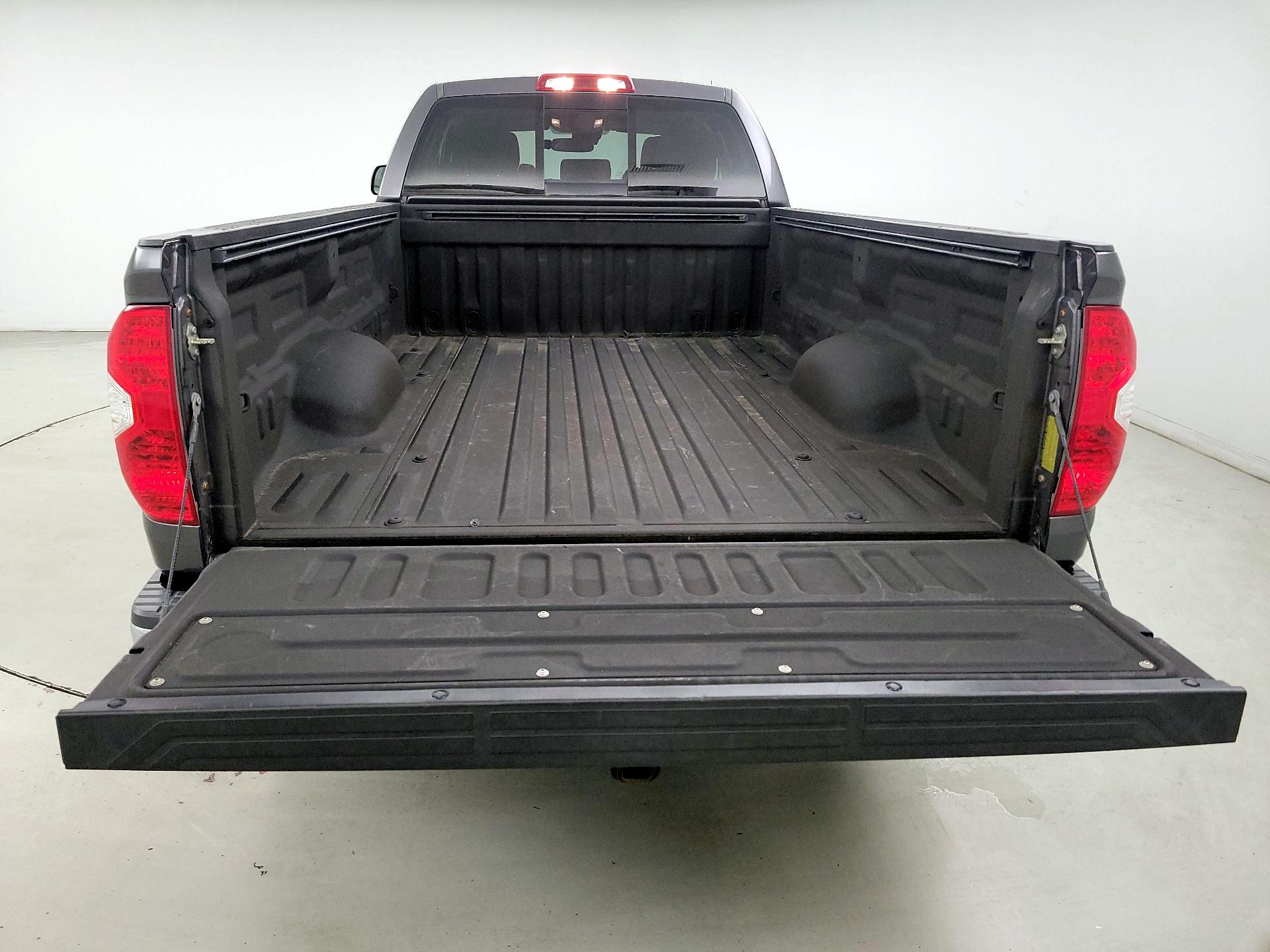 Thumbnail: 2019 Toyota Tundra - 20