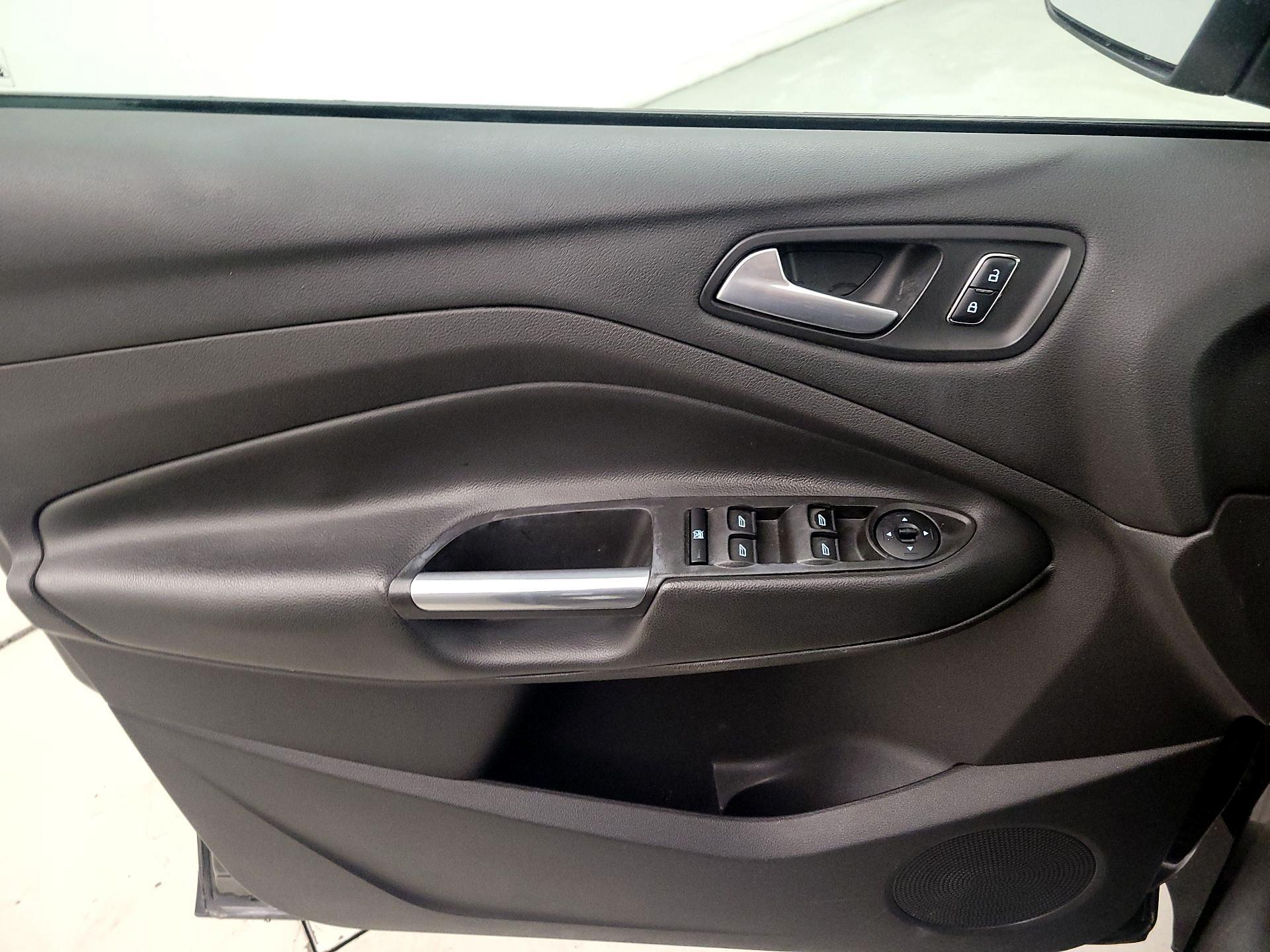 Thumbnail: 2015 Ford Escape - 12