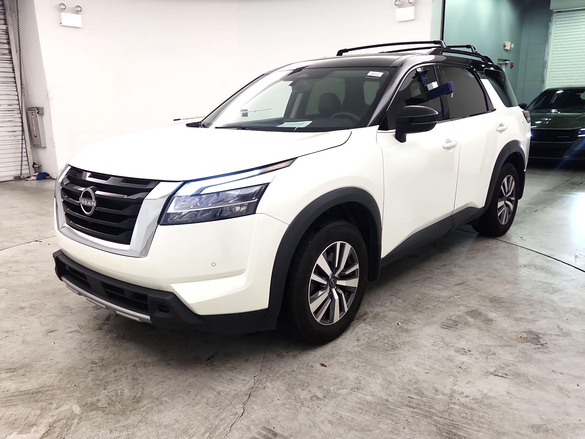 Thumbnail: 2024 Nissan Pathfinder - 3